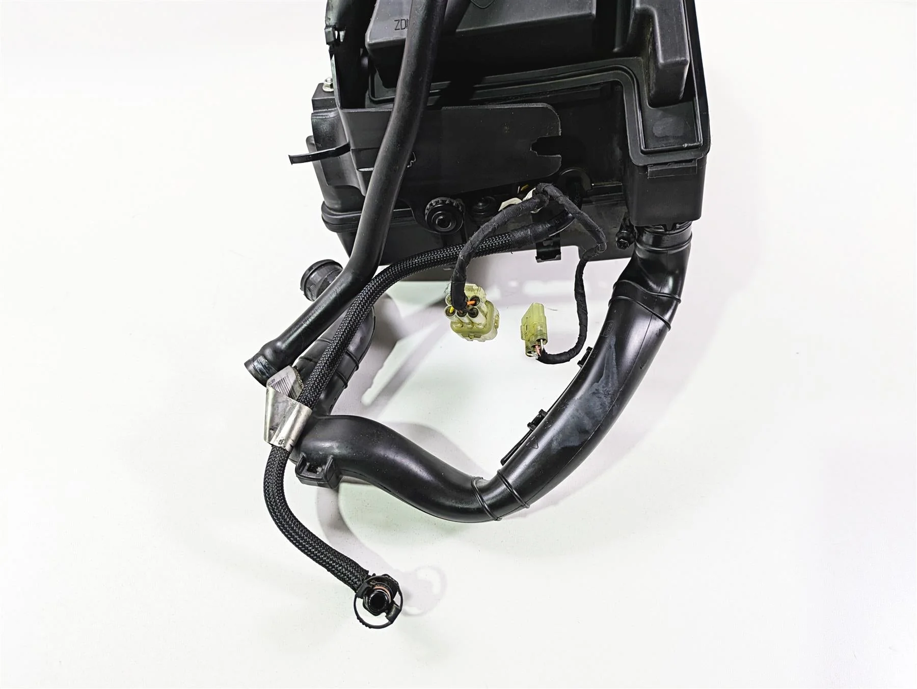 2019 Ducati Supersport 939 S Throttle Body & Airbox Set 28240932A 44212781B - Image 12