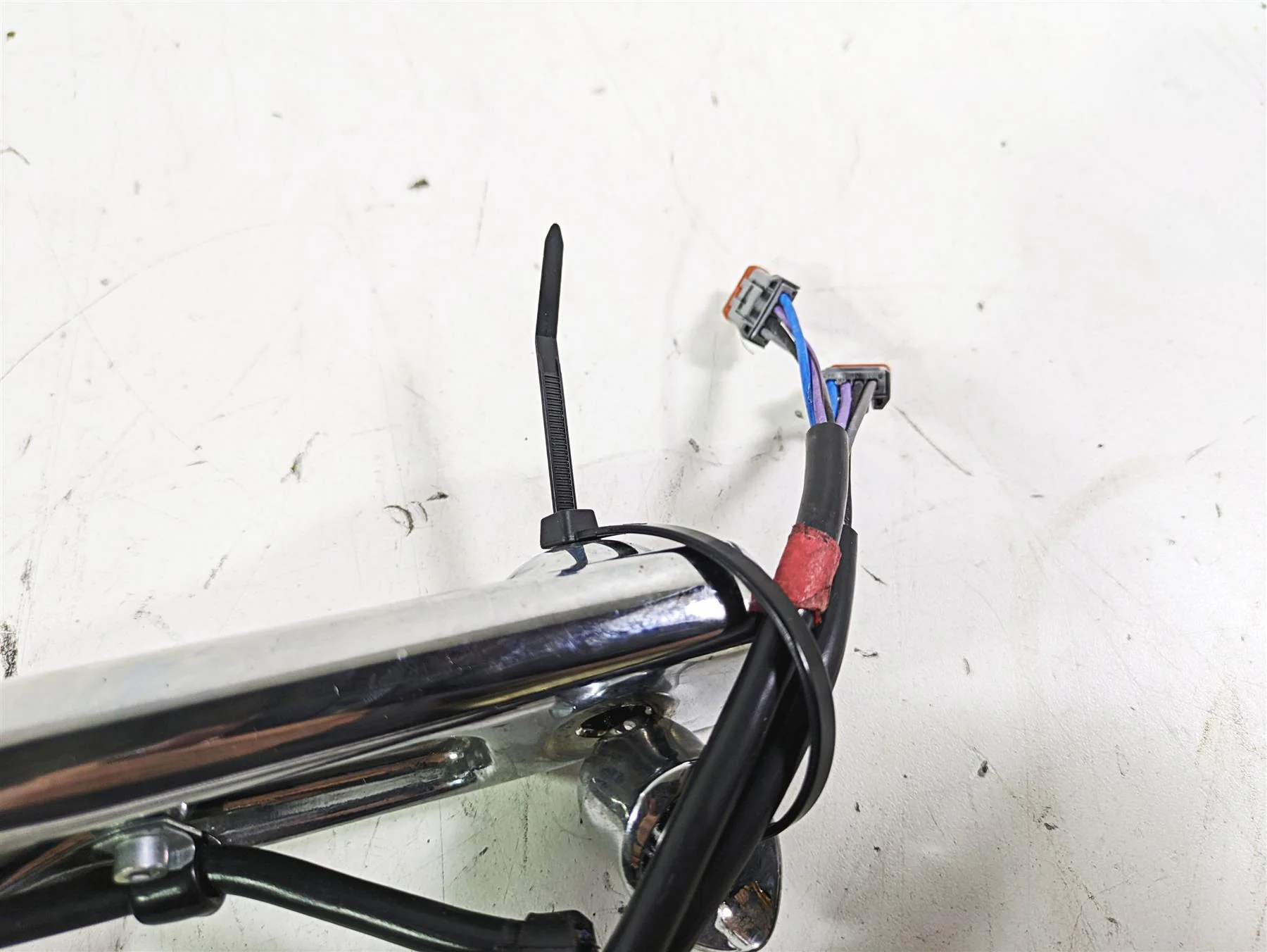 2019 Harley FLHCS Softail Heritage Front Blinker Spot Light Set - Read 67800823 - Image 8