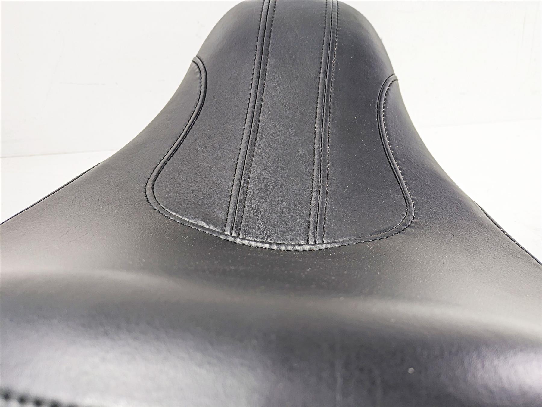 2019 Harley FLHCS Softail Heritage Front Rider Driver Seat Saddle 52000286 - Image 9
