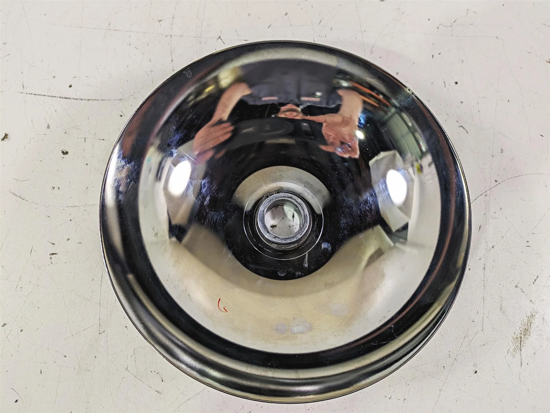 2019 Harley FLHCS Softail Heritage Front Wheel Chrome Cover Misc 42400026 - Image 5