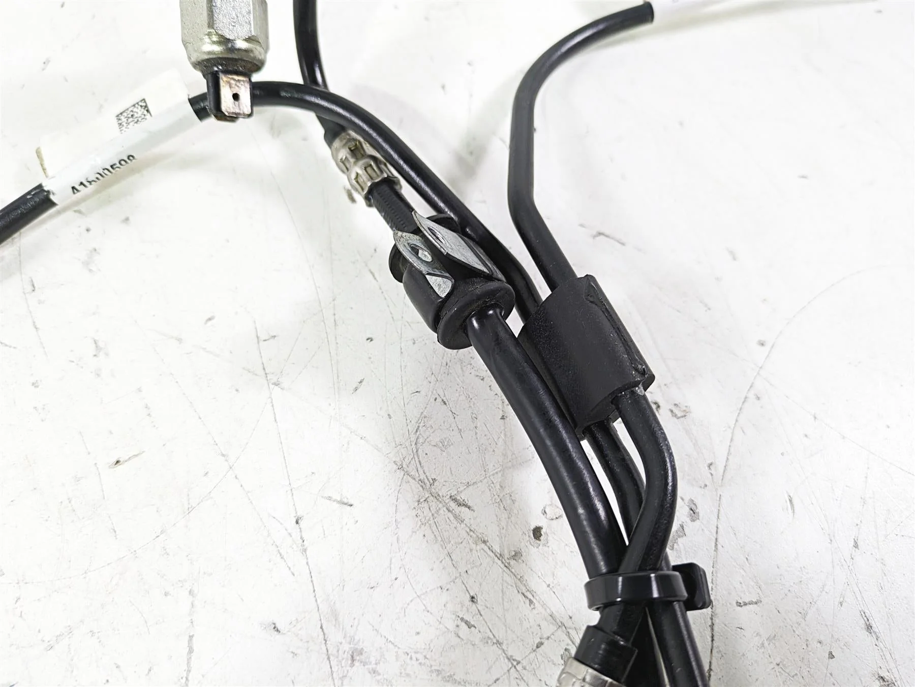 2019 Harley FLHCS Softail Heritage Rear Abs Brake Line Set 41800598 41800599 - Image 10