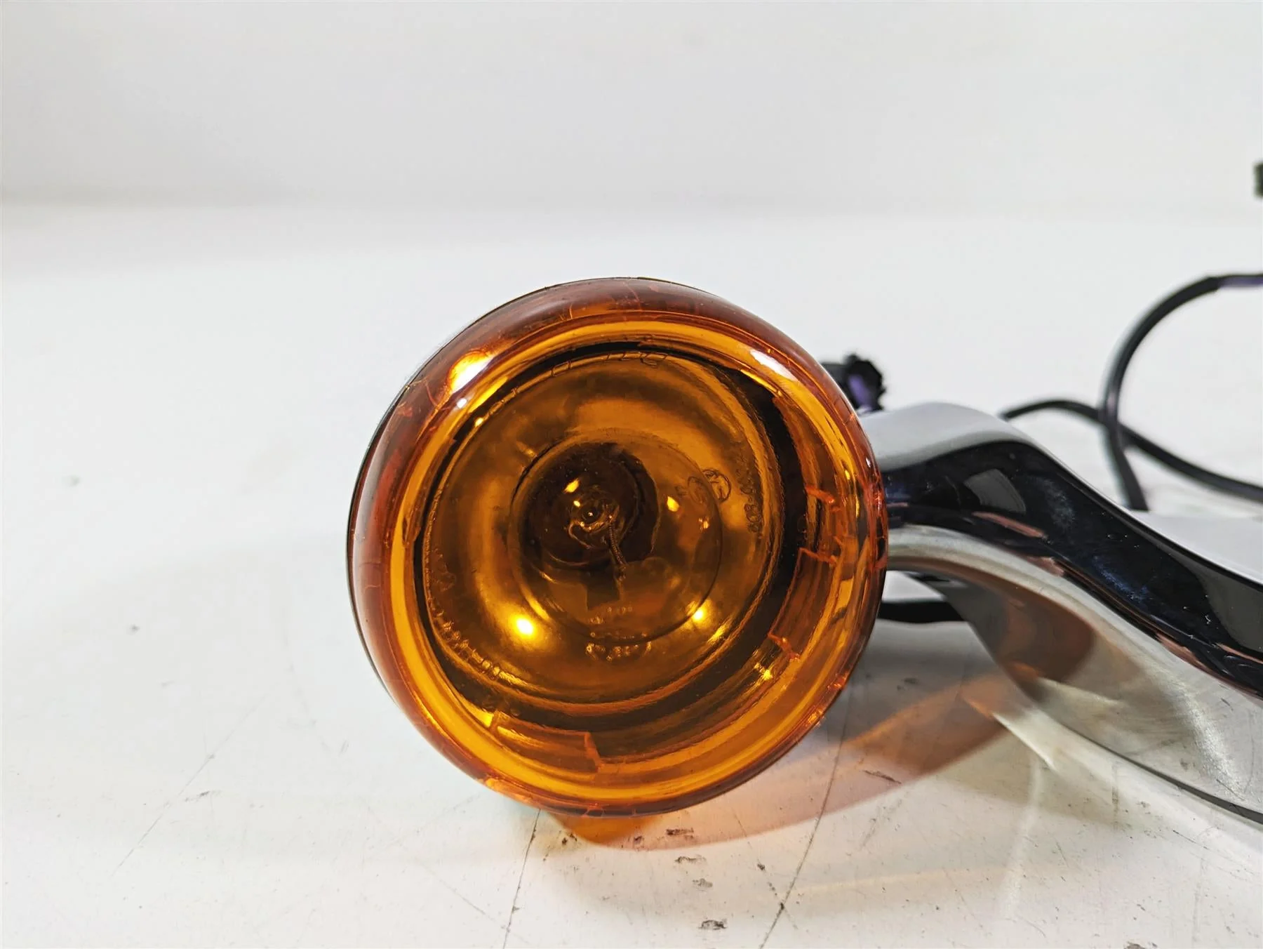 2019 Harley FLHCS Softail Heritage Rear Blinker Turn Signal Bar 68550-09 - Image 8