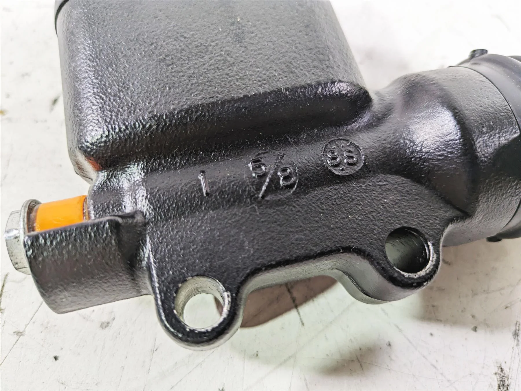 2019 Harley FLHCS Softail Heritage Rear Brake Master Cylinder 5/8" 41700460 - Image 11