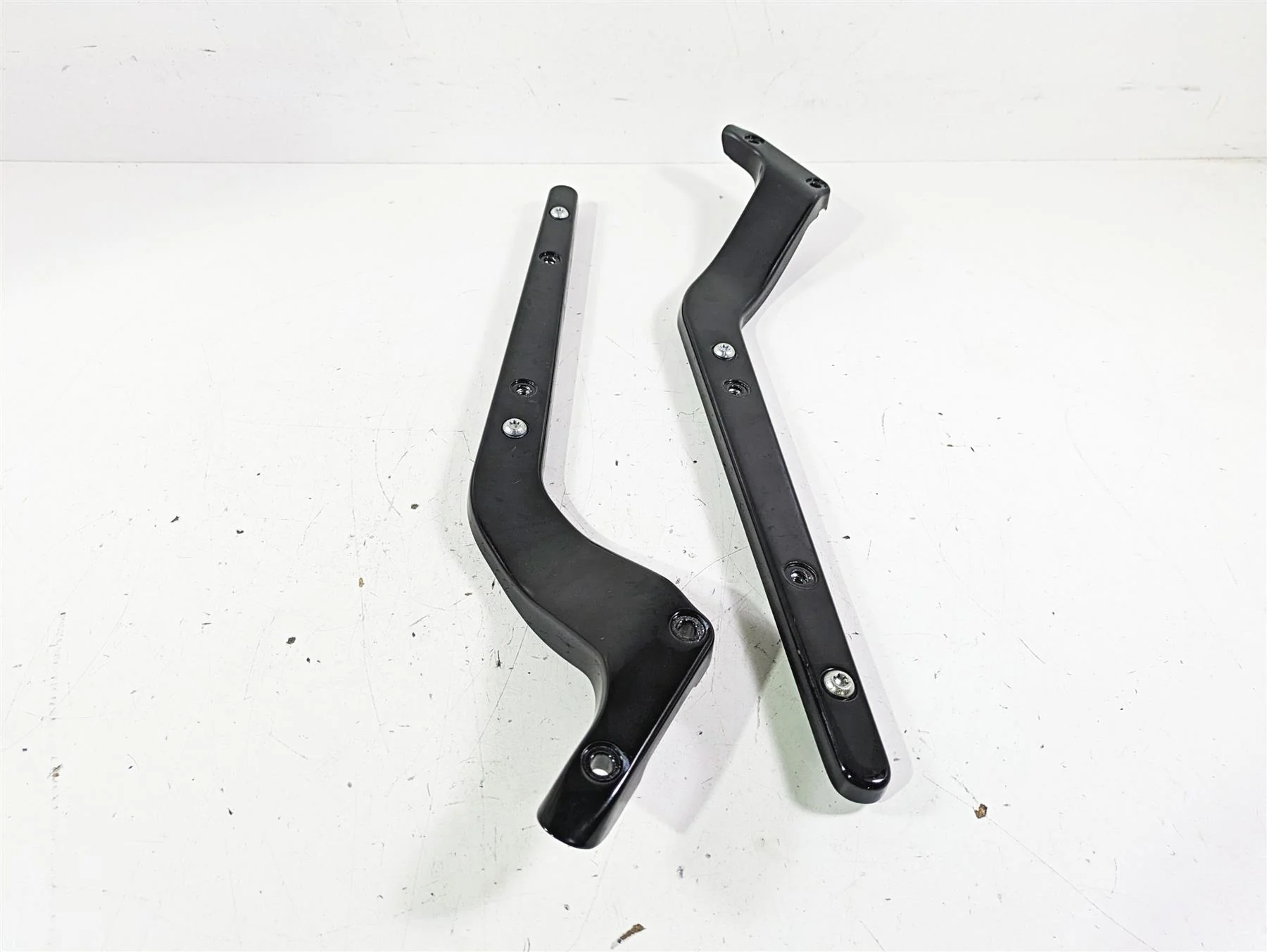 2019 Harley FLHCS Softail Heritage Rear Fender Support Mounts 59500678 59500679 - Image 4