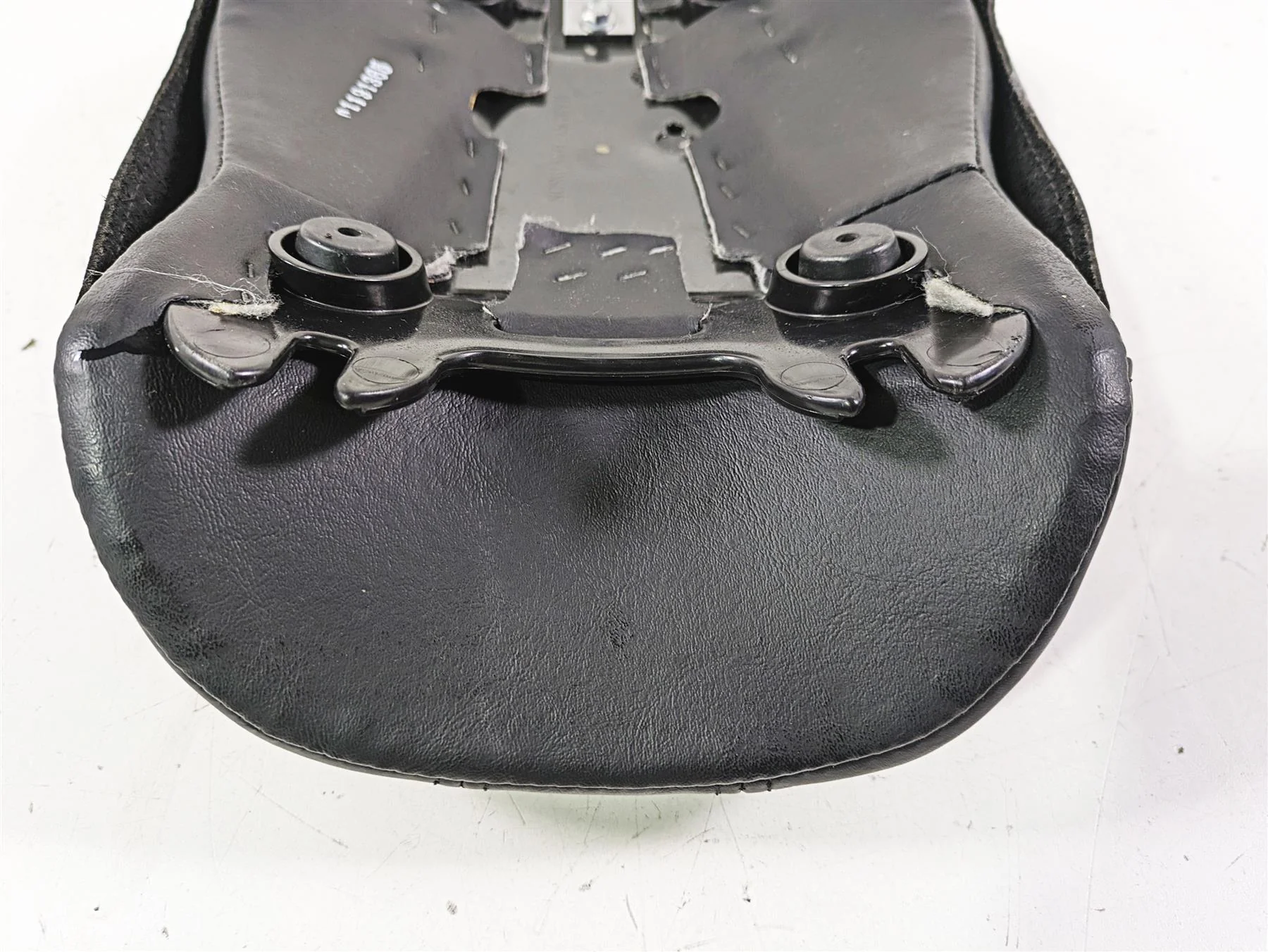 2019 Harley FLHCS Softail Heritage Rear Passenger Pillion Seat Saddle 52400148 - Image 8