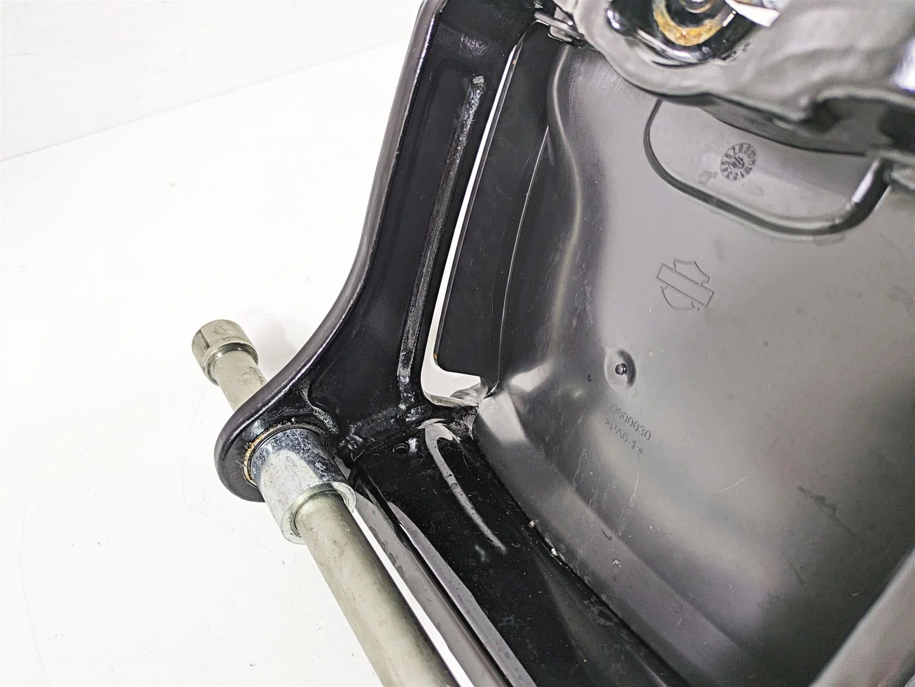 2019 Harley FLHCS Softail Heritage Rear Swingarm + Guards & Axle 47400099BHP - Image 7
