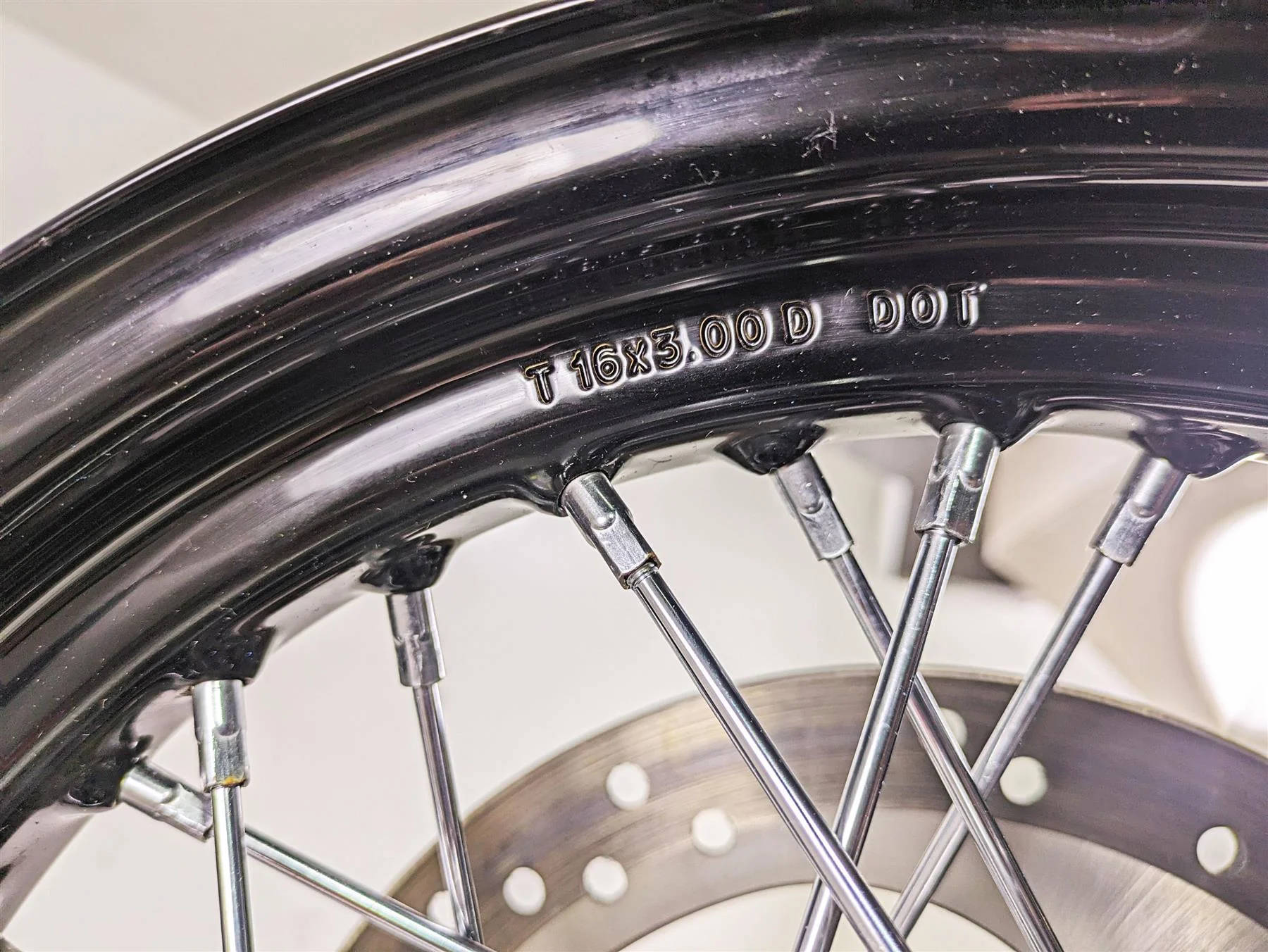 2019 Harley FLHCS Softail Heritage Straight 16x3 Rear Wheel Spoke Rim 40900488 - Image 5