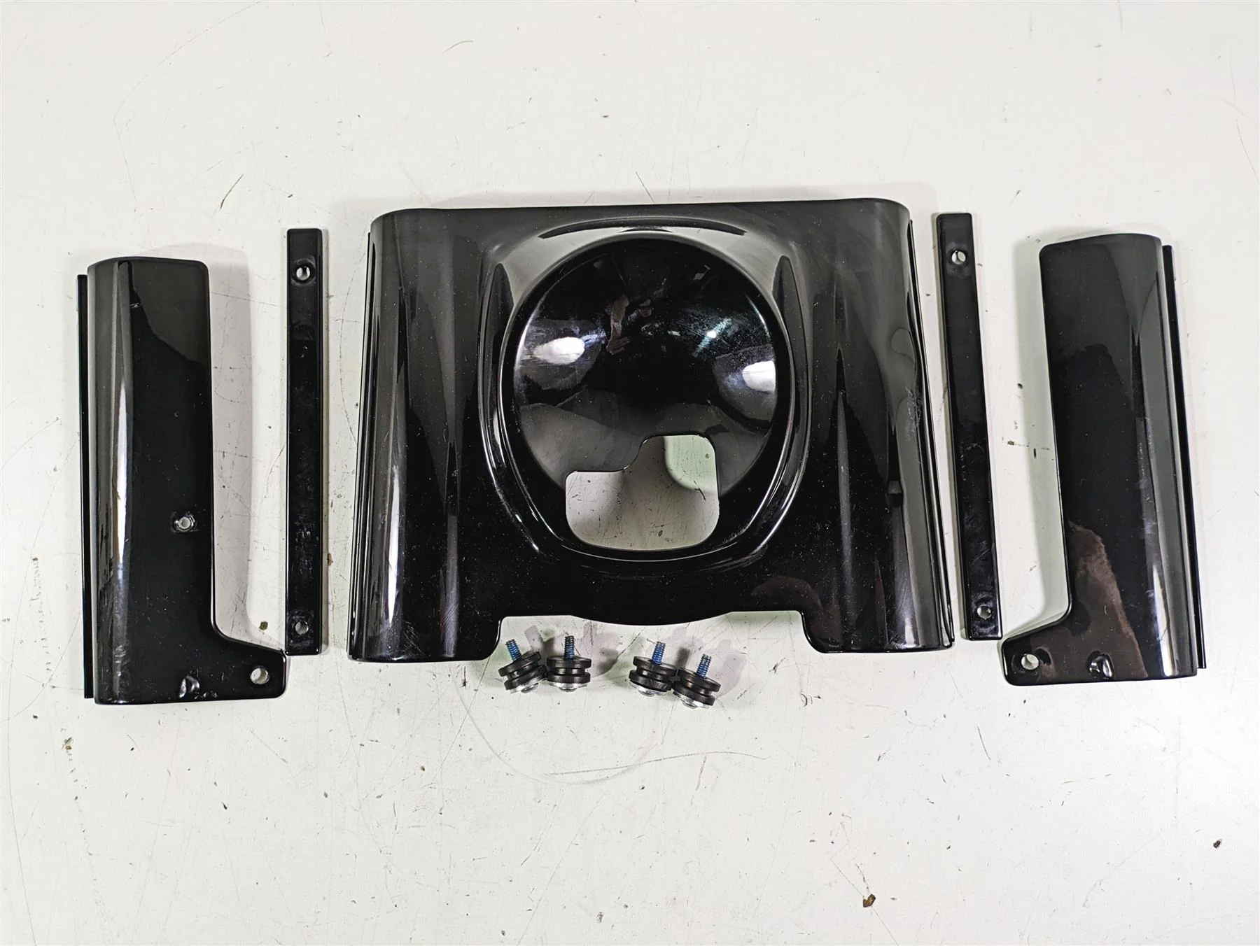 2019 Harley FLHCS Softail Heritage Upper Fork Headlight Cover Trim Set 61400458 - Image 12
