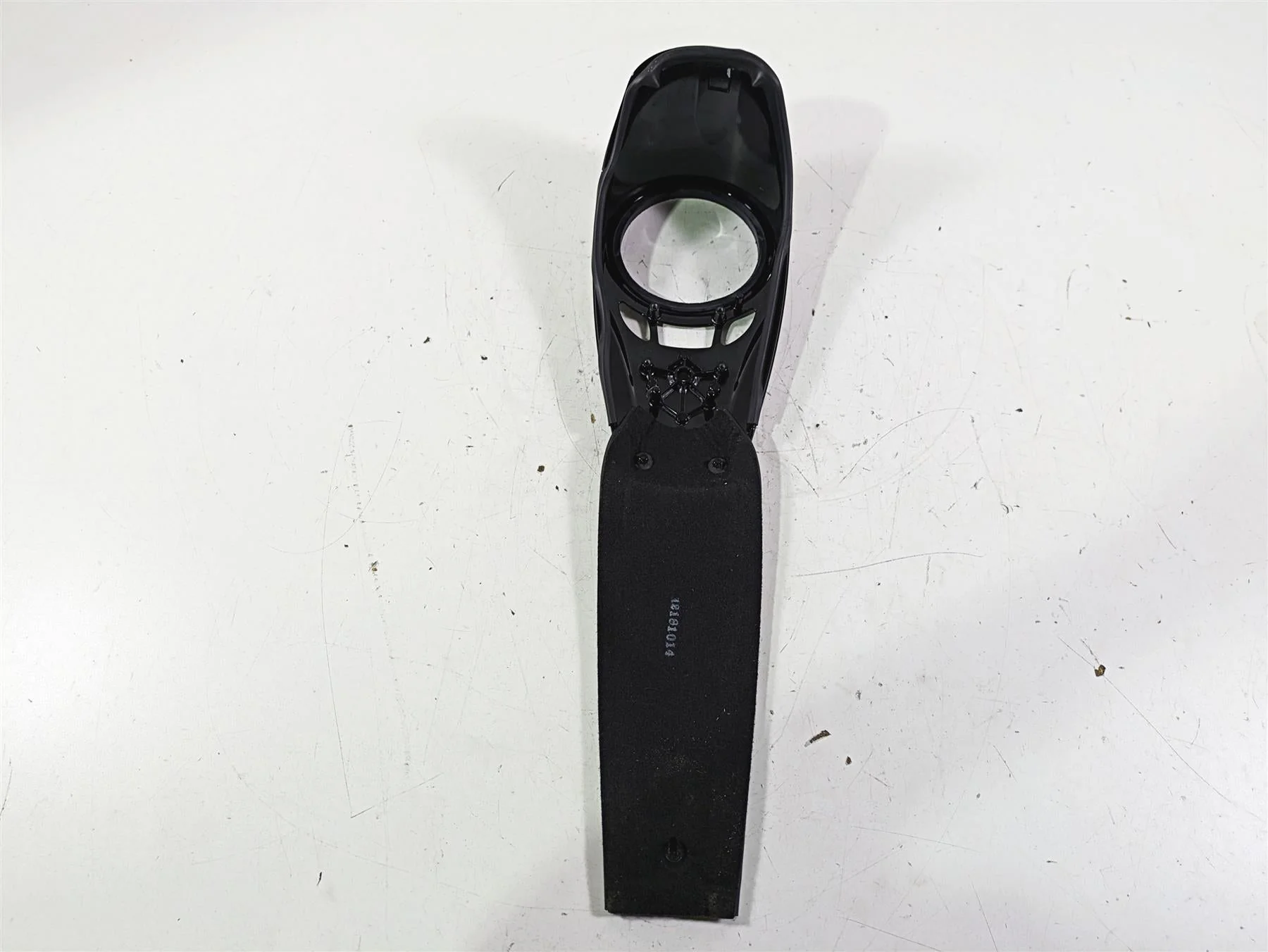 2019 Harley FLHCS Softail Heritage Upper Fuel Tank Dash Console Cover 70900716 - Image 4