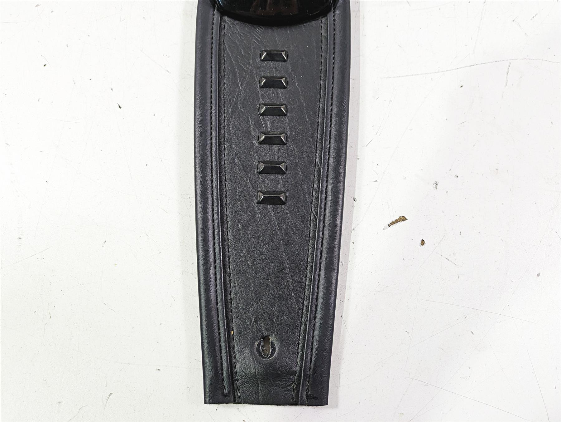 2019 Harley FLHCS Softail Heritage Upper Fuel Tank Dash Console Cover 70900716 - Image 6