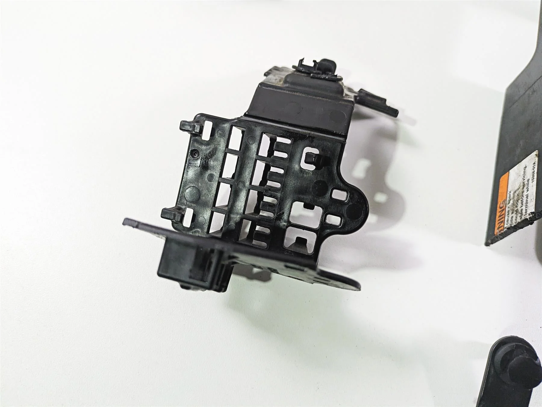 2019 Harley Softail FXDR 114 Battery & Electrical Holder Set 69201632 74700031 - Image 9