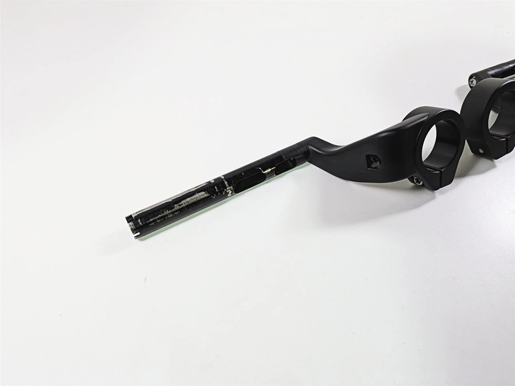 2019 Harley Softail FXDR 114 Clip On Left Right Handlebar Set 55900132 55900131 - Image 11