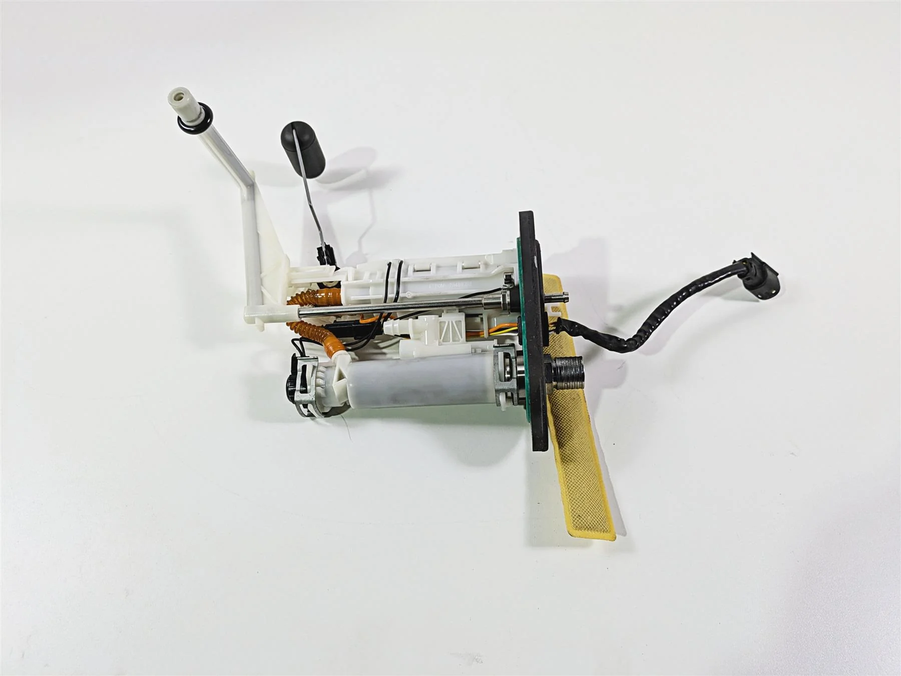 2019 Harley Softail FXDR 114 Fuel Gas Petrol Pump Set 61200053 - Image 3