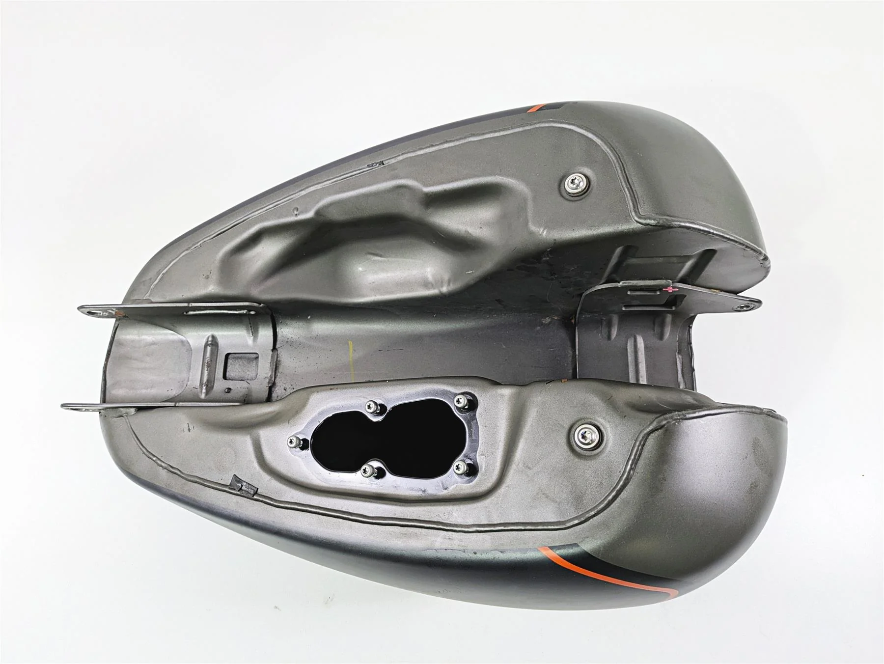 2019 Harley Softail FXDR 114 Fuel Gas Petrol Tank READ 61000677 - Image 10