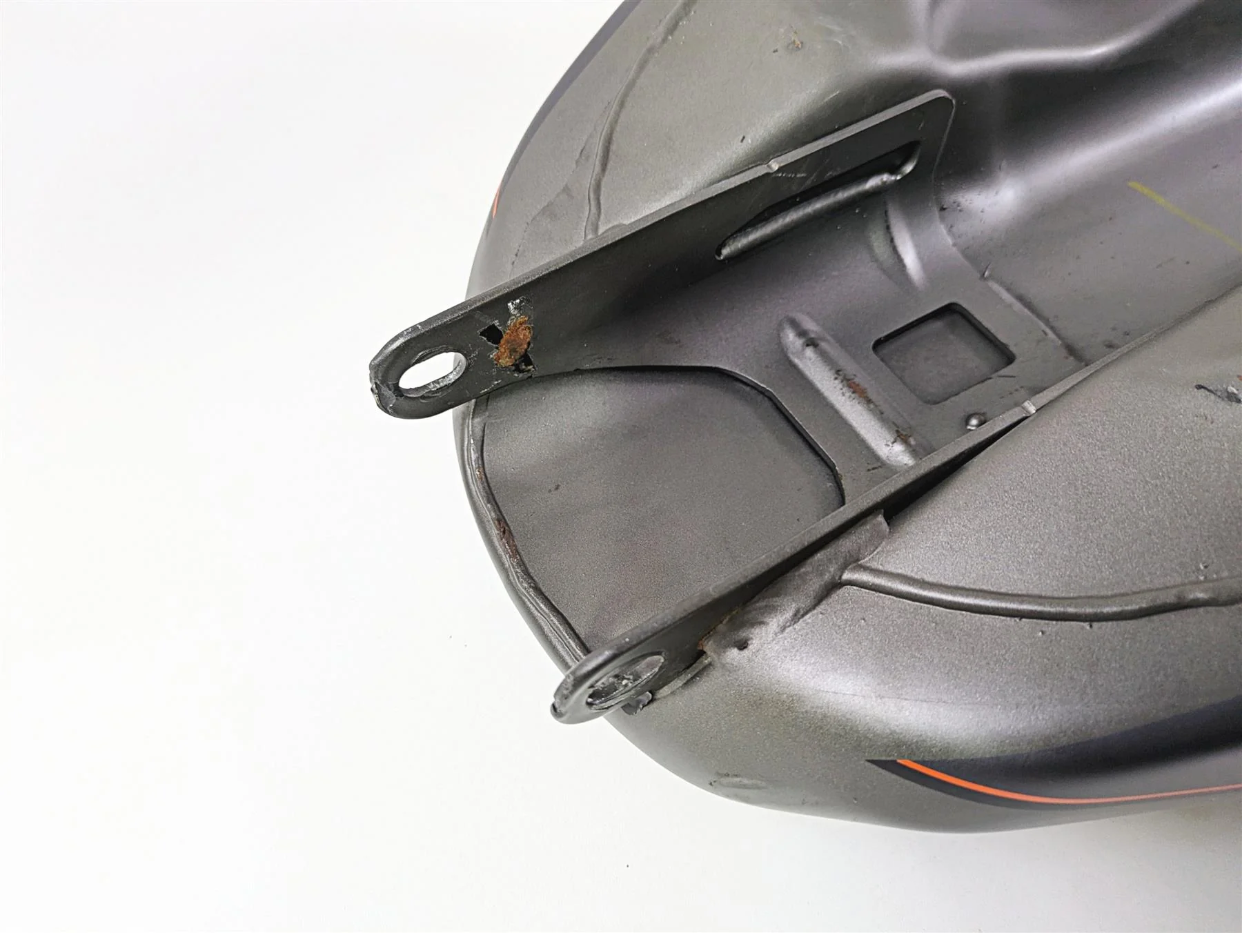 2019 Harley Softail FXDR 114 Fuel Gas Petrol Tank READ 61000677 - Image 12
