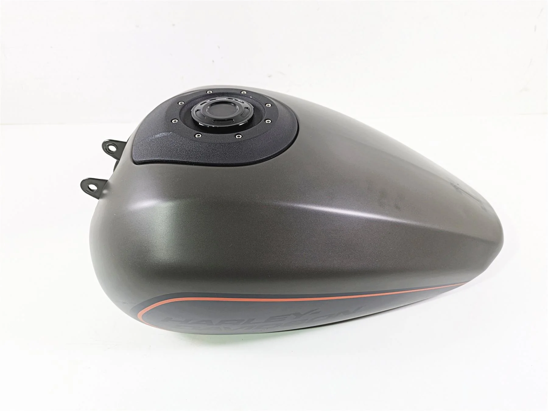 2019 Harley Softail FXDR 114 Fuel Gas Petrol Tank READ 61000677 - Image 4