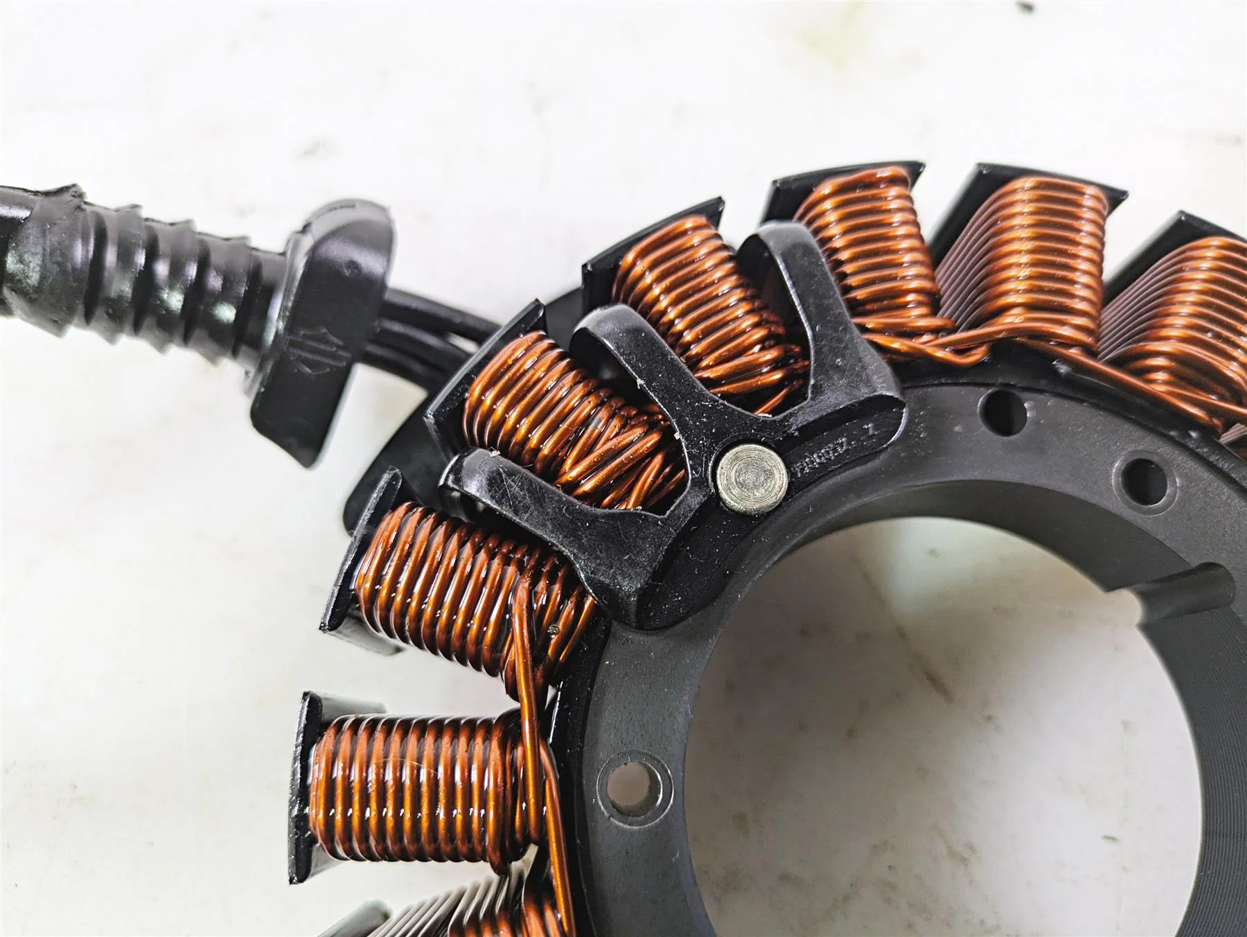 2019 Harley Softail FXDR 114 Ignition Stator Alternator Generator 29900145 - Image 10