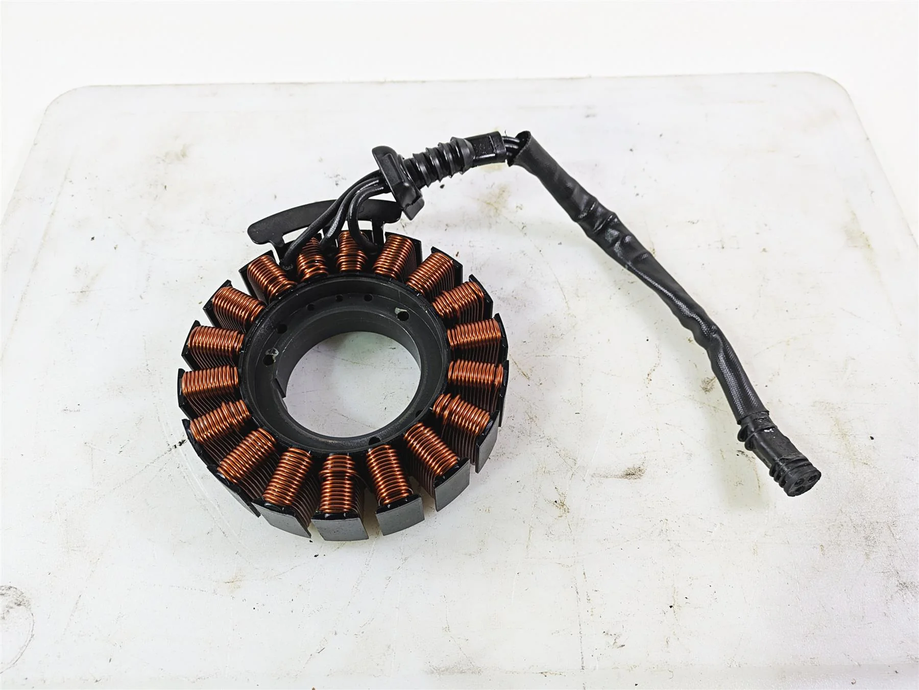 2019 Harley Softail FXDR 114 Ignition Stator Alternator Generator 29900145 - Image 2