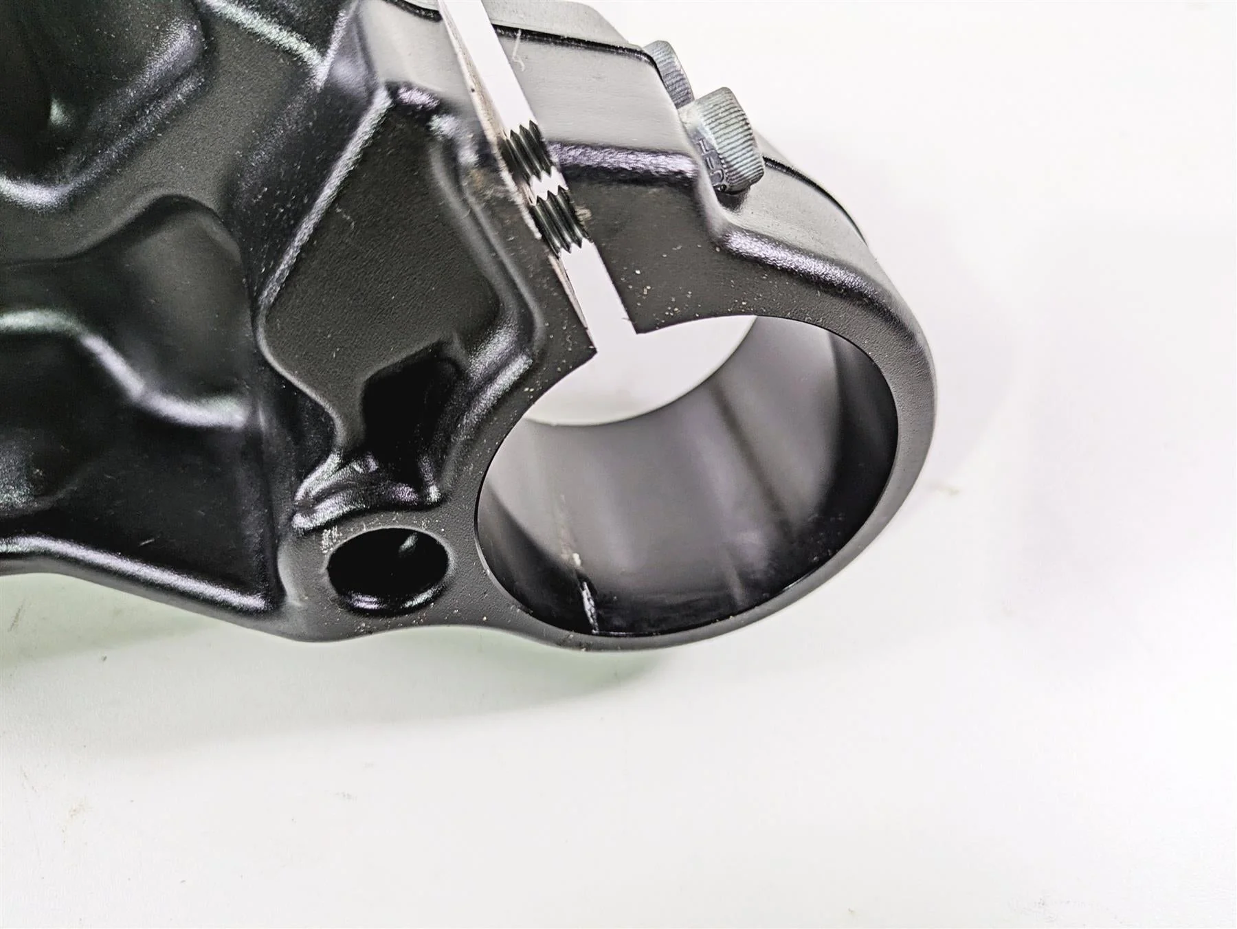 2019 Harley Softail FXDR 114 Lower Triple Tree Steering Clamp 45900221 - Image 9