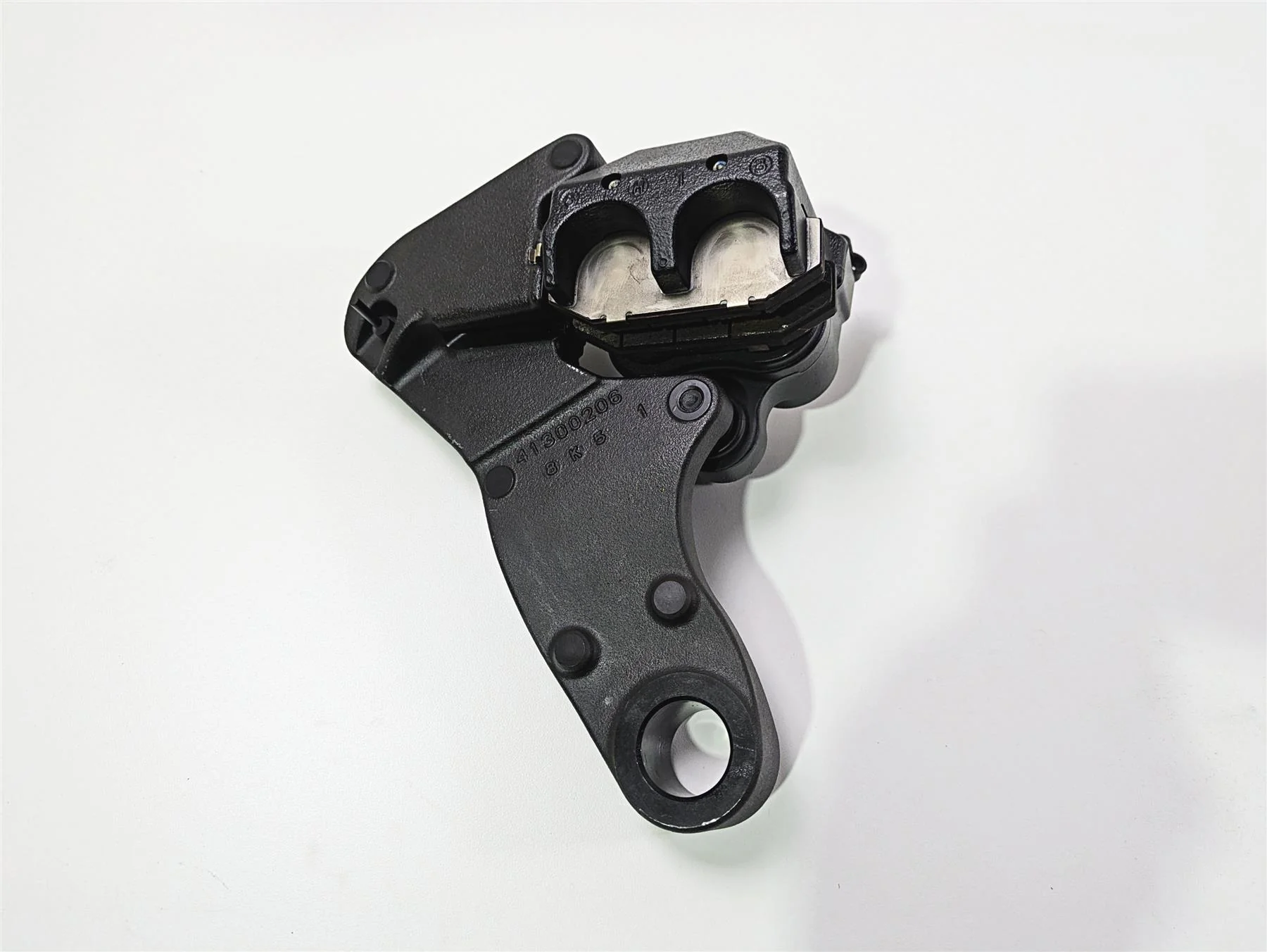 2019 Harley Softail FXDR 114 Rear Brake Caliper Bracket Set 41300192 - Image 9