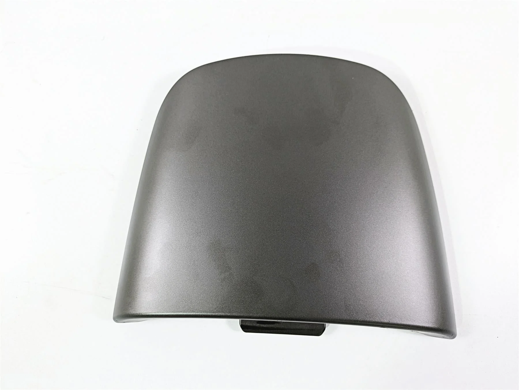 2019 Harley Softail FXDR 114 Rear Upper Tail Cover Lid Fairing 59500657 - Image 6