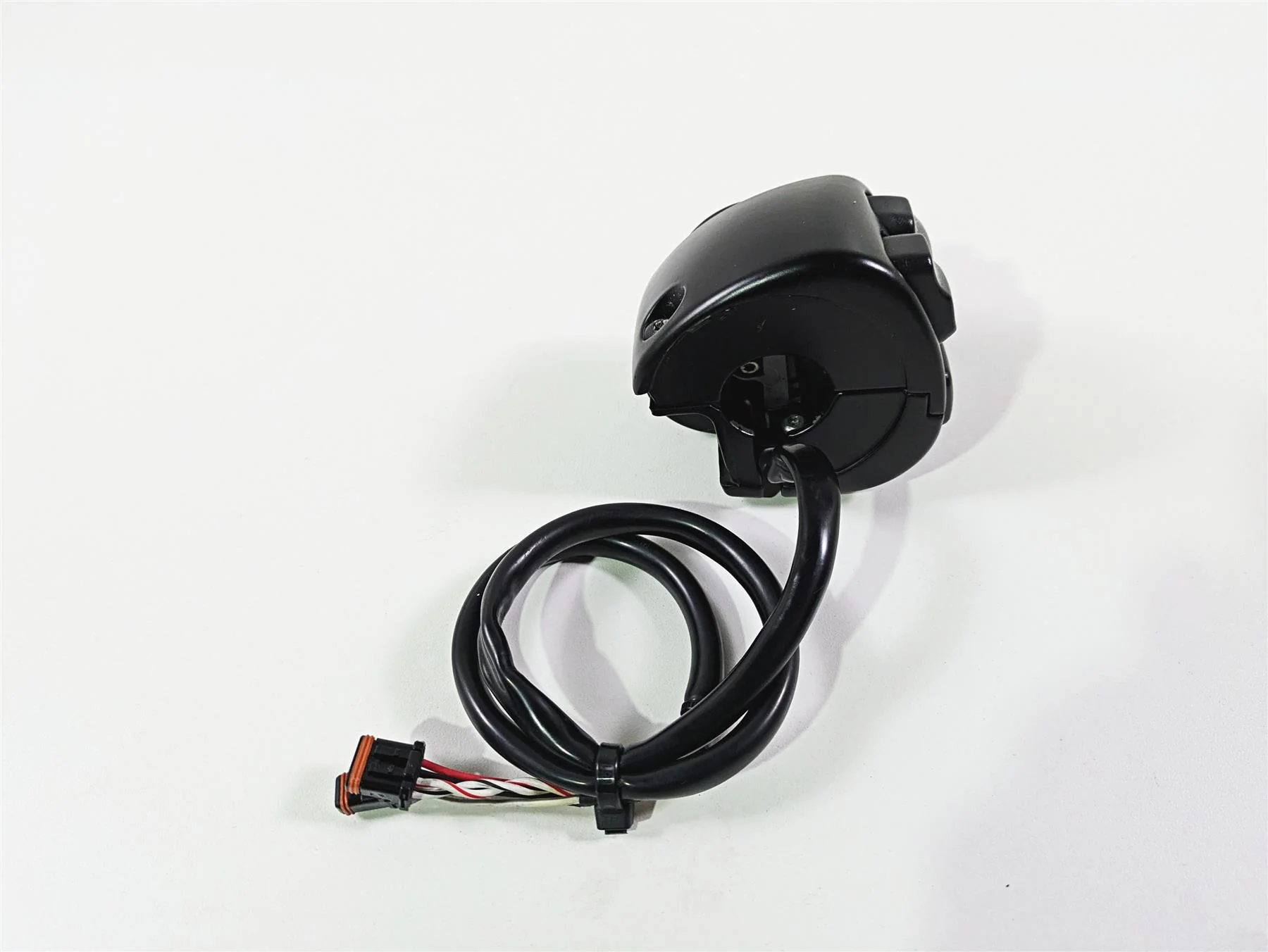 2019 Harley Softail FXDR 114 Right Hand Start Kill Control Switch 71500462 - Image 4
