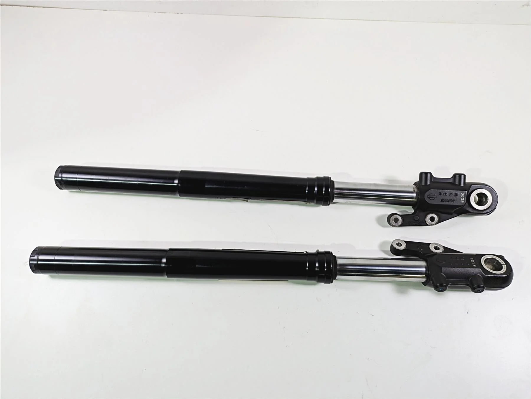 2019 Harley Softail FXDR 114 Straight Front Fork Leg Set 45400202 45400201 - Image 2