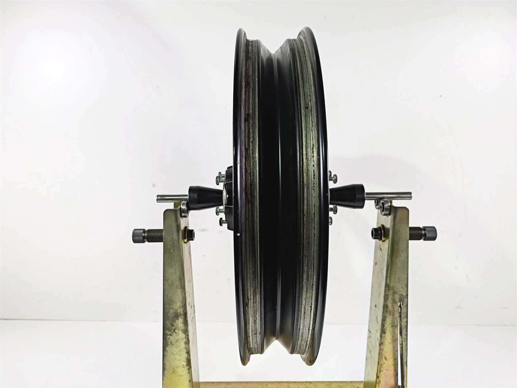 2019 Harley Softail FXDR 114 Straight Front Wheel Rim 19x3 READ 43300486 - Image 12