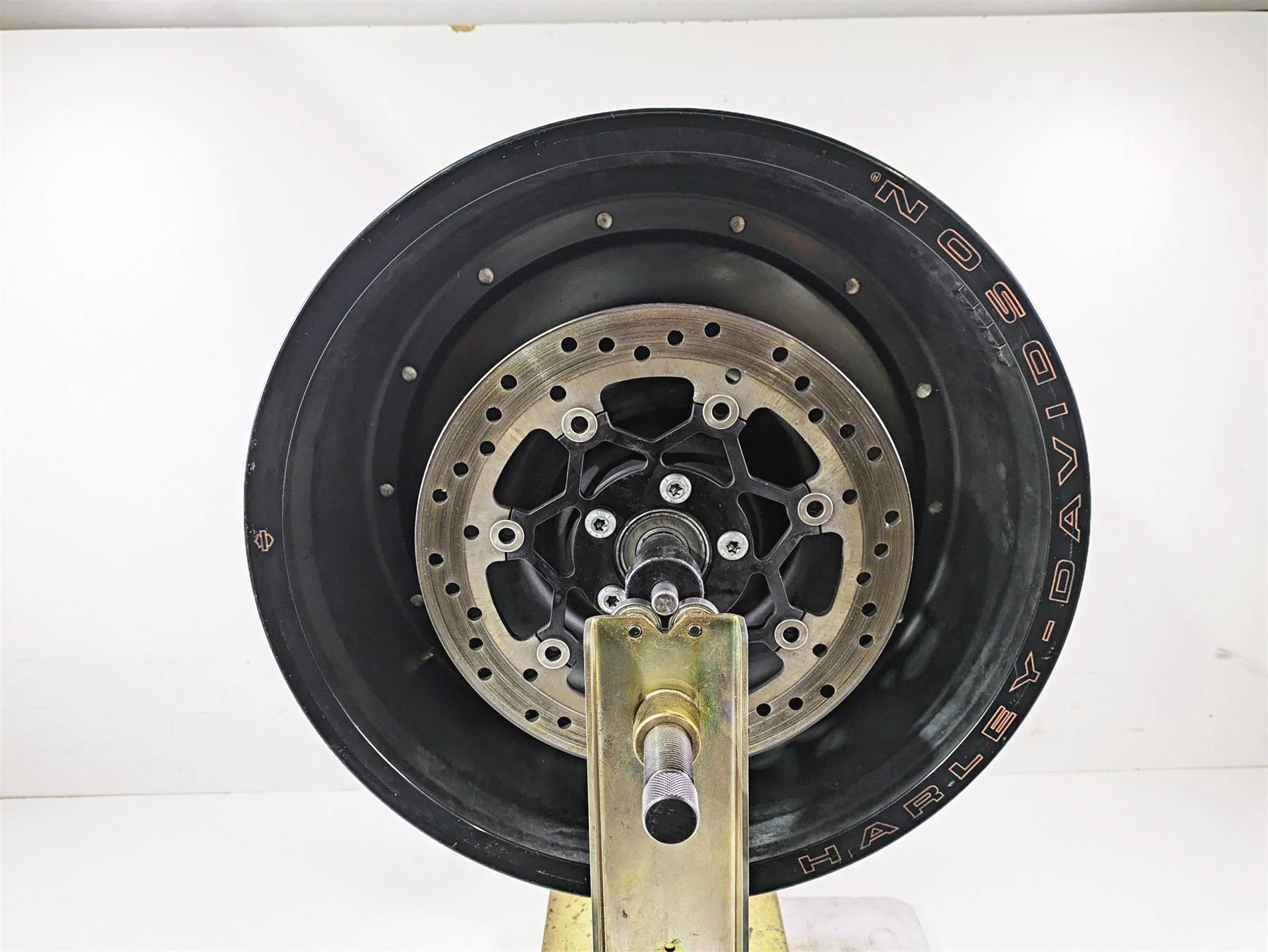 2019 Harley Softail FXDR 114 Straight Rear Wheel Rim 18x8 40900486 - Image 6
