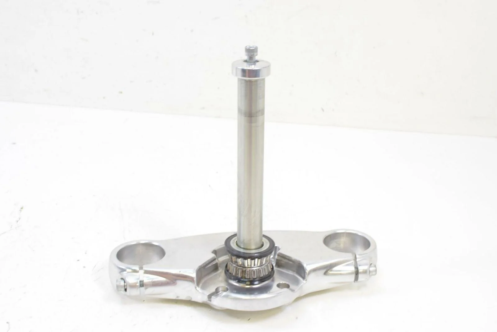 2019 Harley Softail FXLR Low Rider Lower Triple Tree 49mm Steering Clamp 4590020 - Image 2