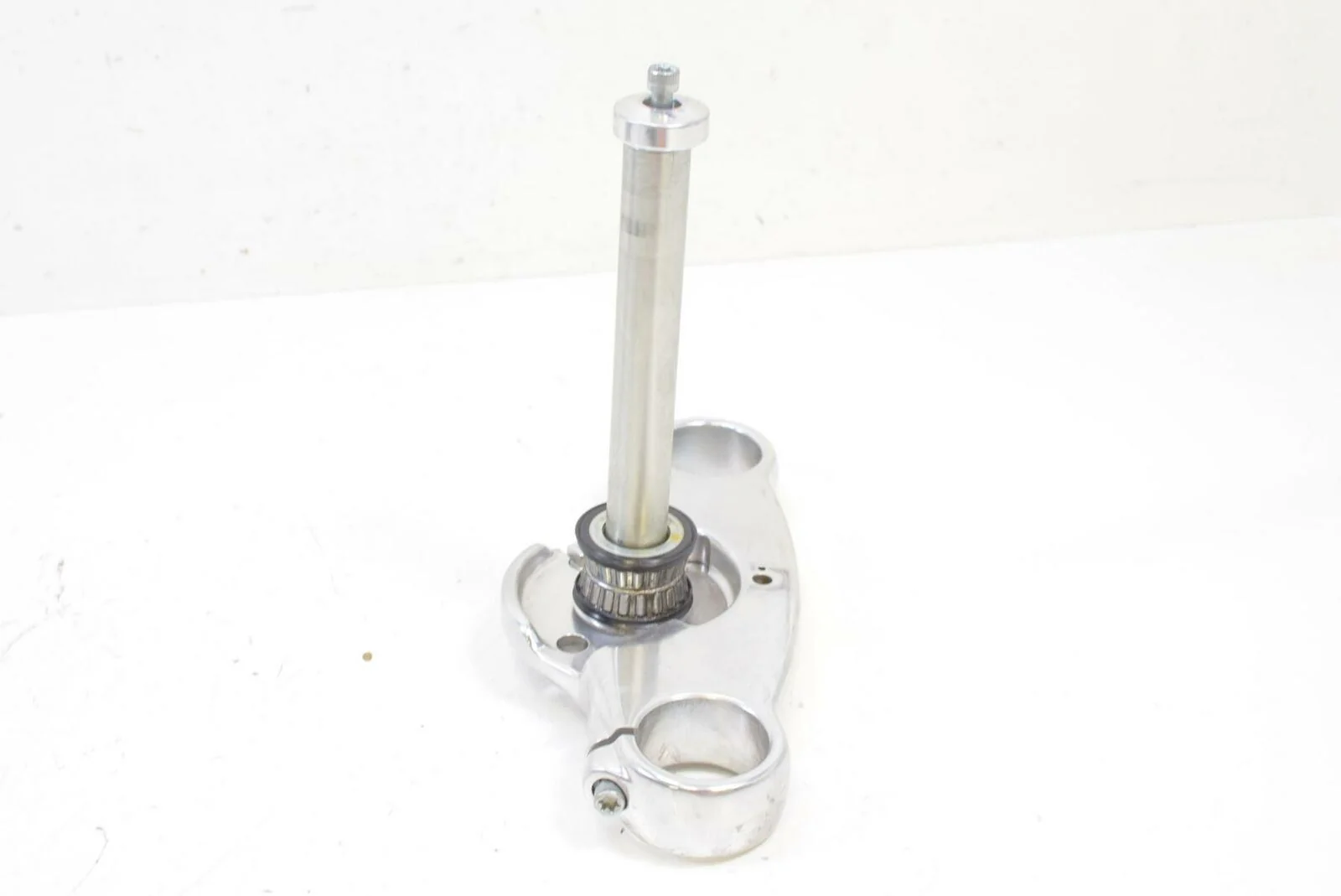 2019 Harley Softail FXLR Low Rider Lower Triple Tree 49mm Steering Clamp 4590020 - Image 4