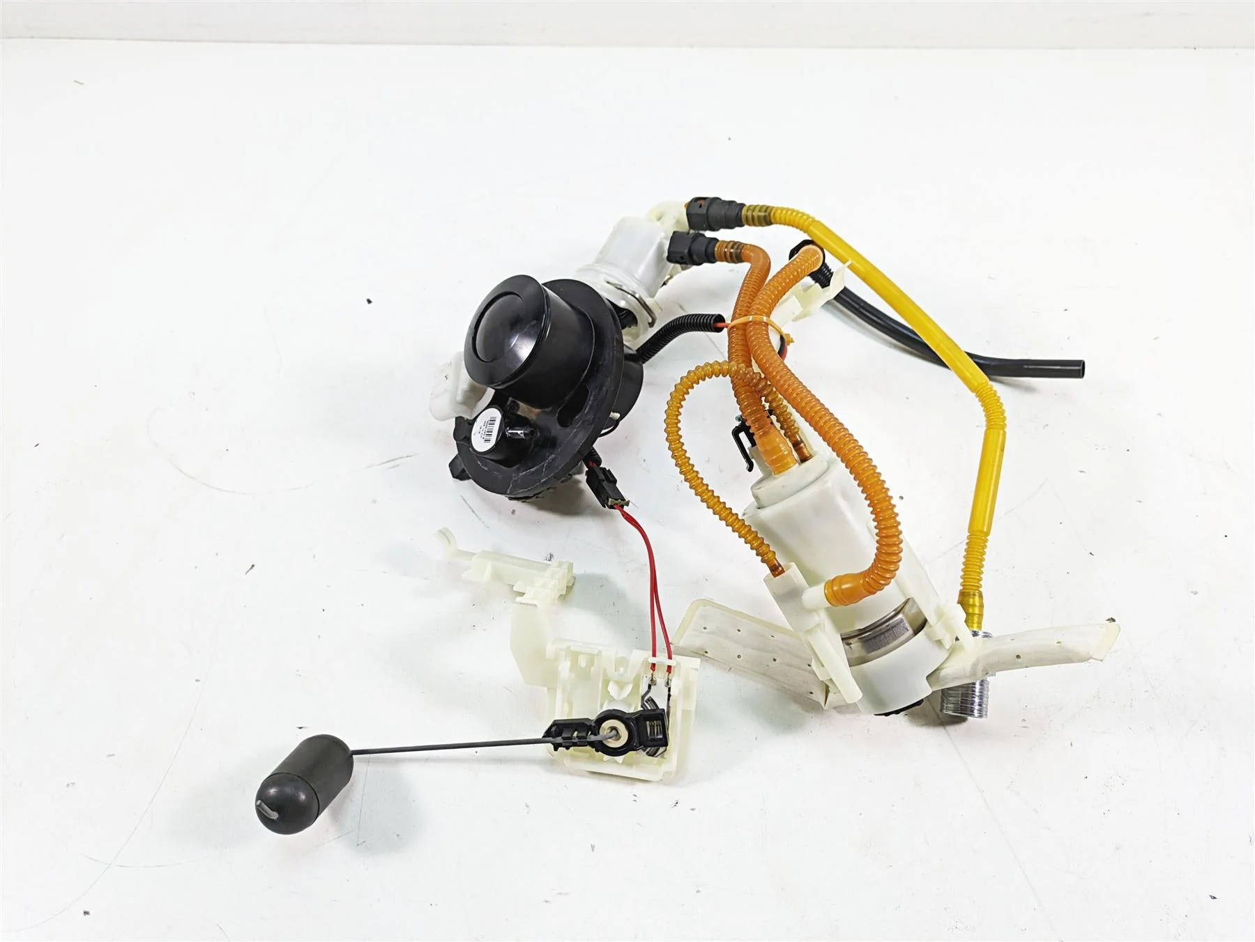2019 Harley Touring FLHX Street Glide Fuel Gas Petrol Pump 62908-08 75069-08D - Image 8