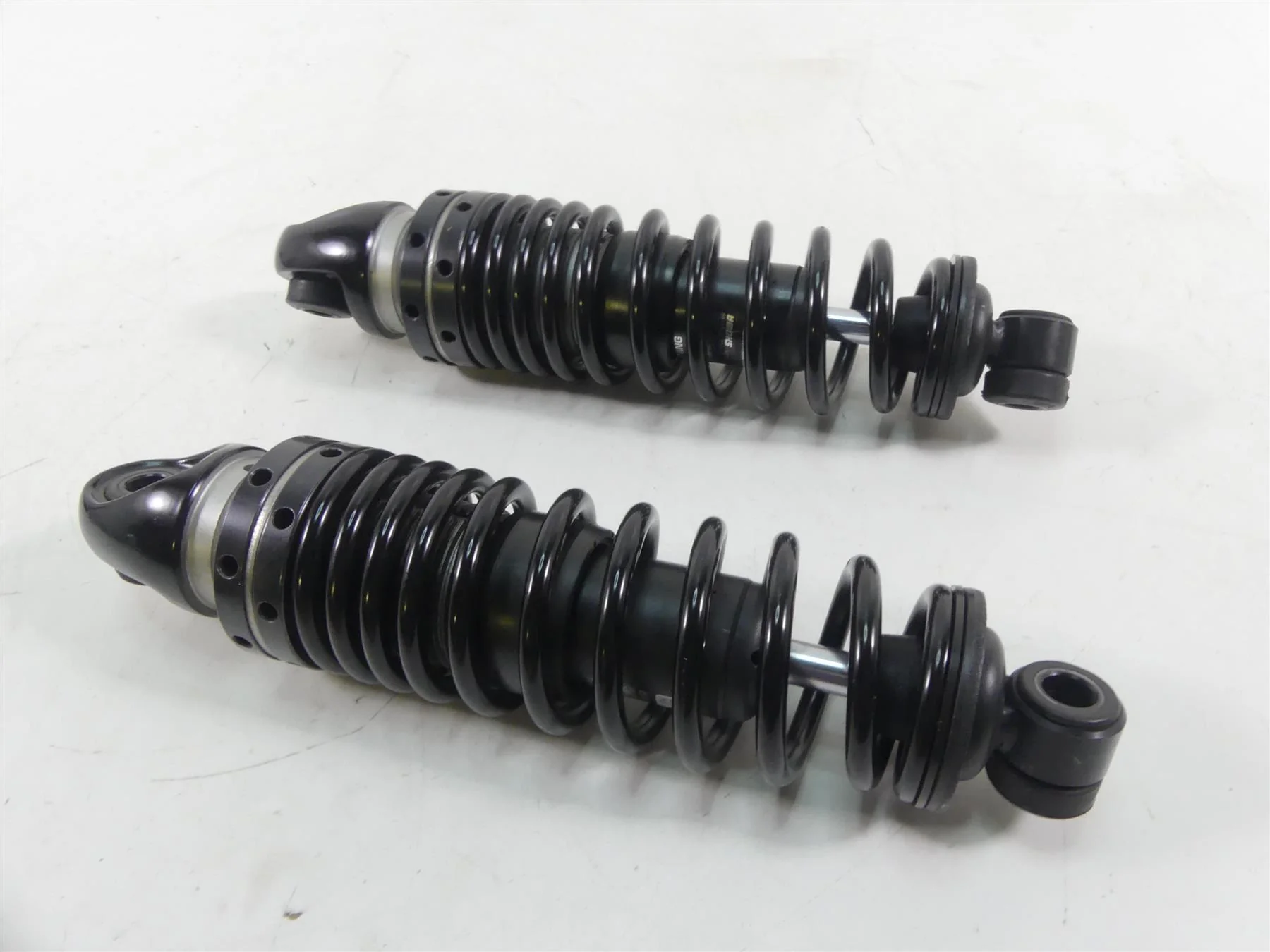 2019 Harley XL883 N Sportster Iron Rear Suspension Shock Low 11" 54000088 - Image 3