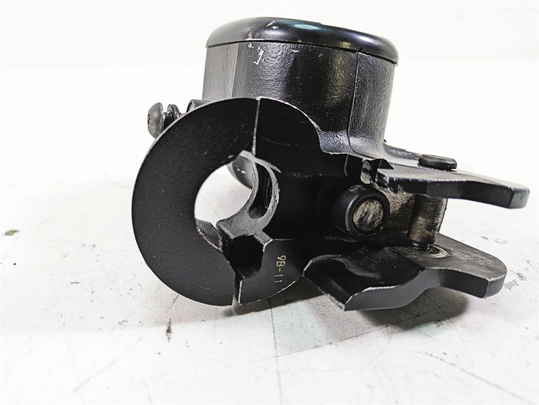2019 Harley XL883N Sportster Iron Front 1/2" Brake Master Cylinder 41700099 - Image 3