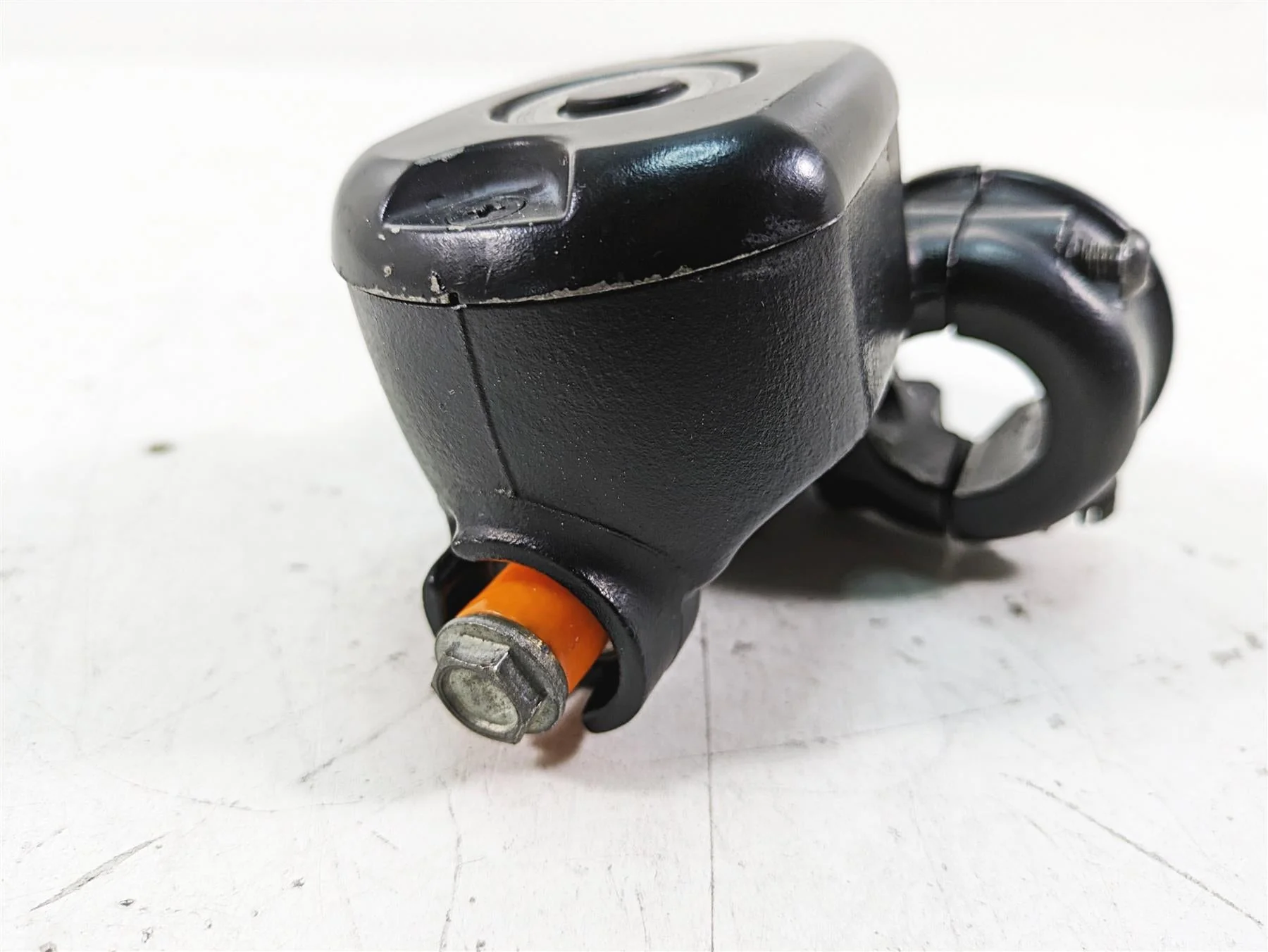 2019 Harley XL883N Sportster Iron Front 1/2" Brake Master Cylinder 41700099 - Image 6