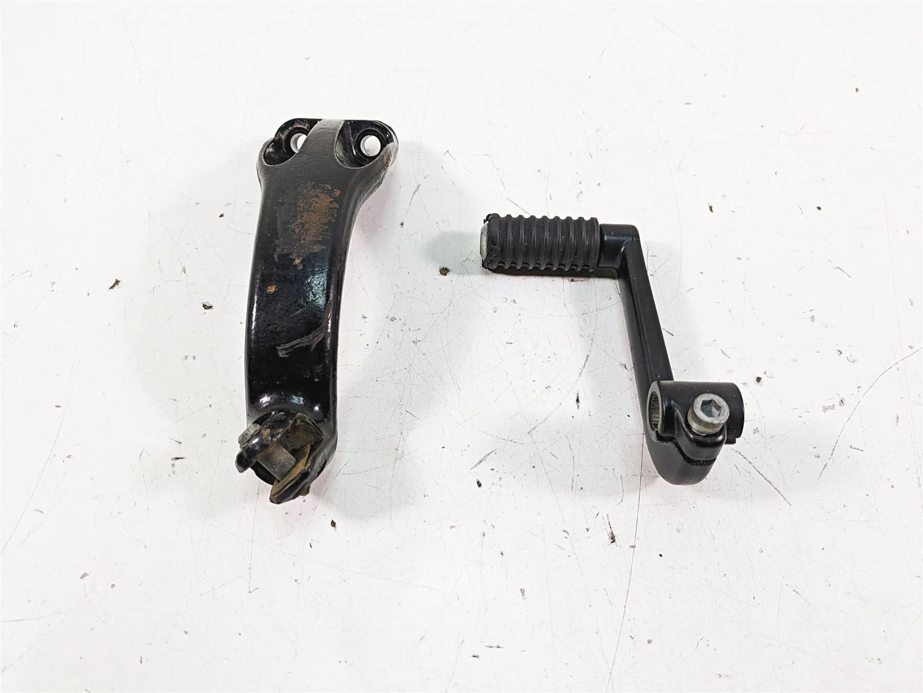 2019 Harley XL883N Sportster Iron Front Left Mid Footpeg Mount Shifter 34721-07