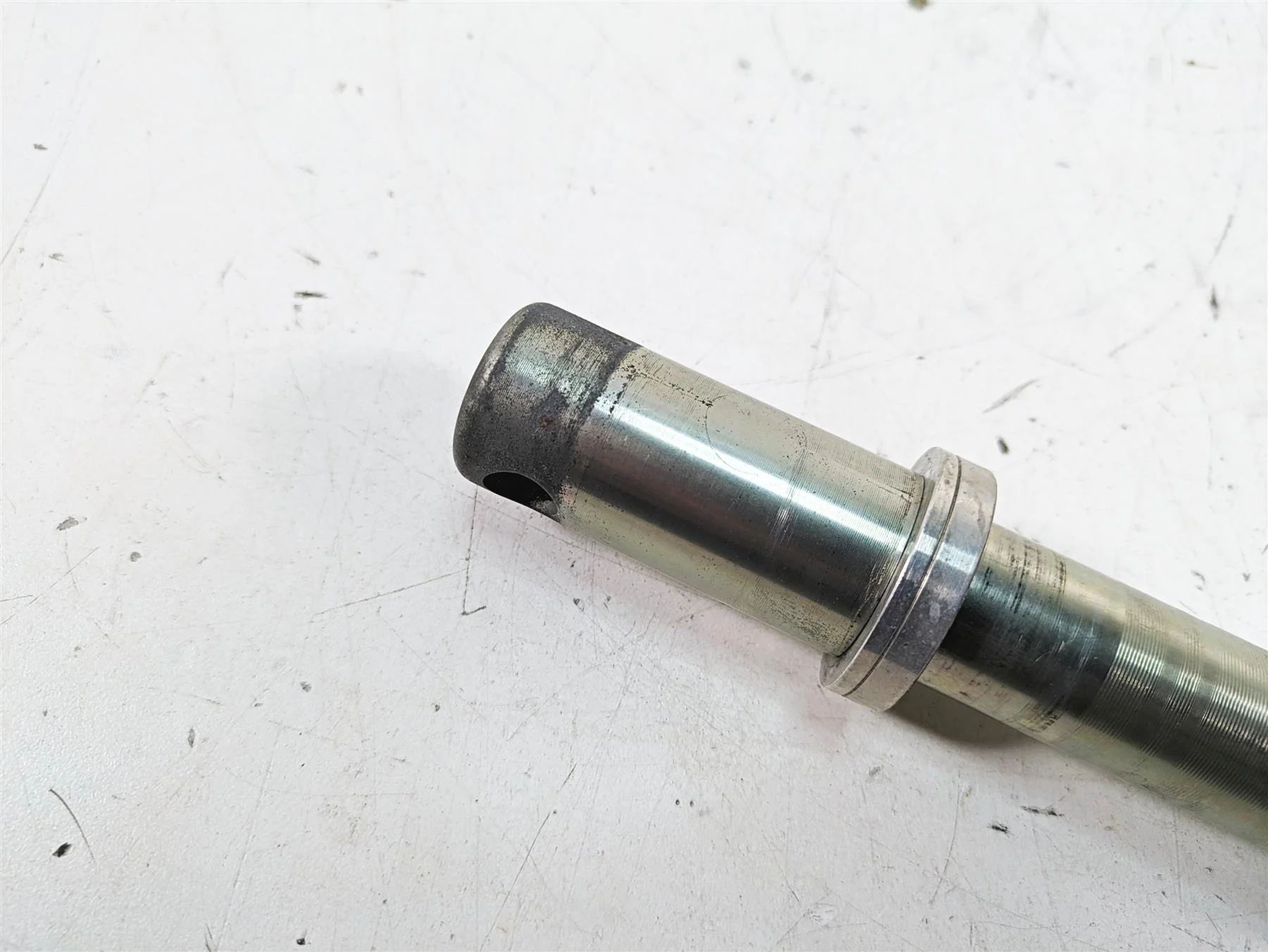 2019 Harley XL883N Sportster Iron Front Wheel Spindle Axle 25mm 43000001 - Image 3