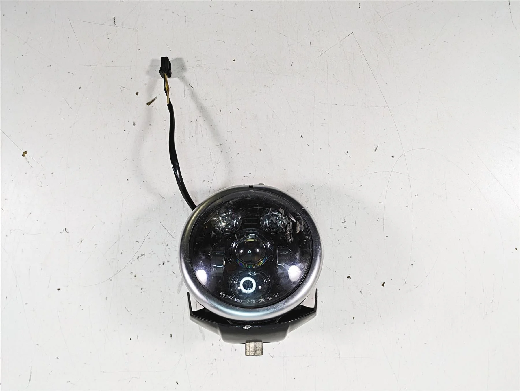 2019 Harley XL883N Sportster Iron Headlight Head Light Lamp Lens 69774-07A - Image 11