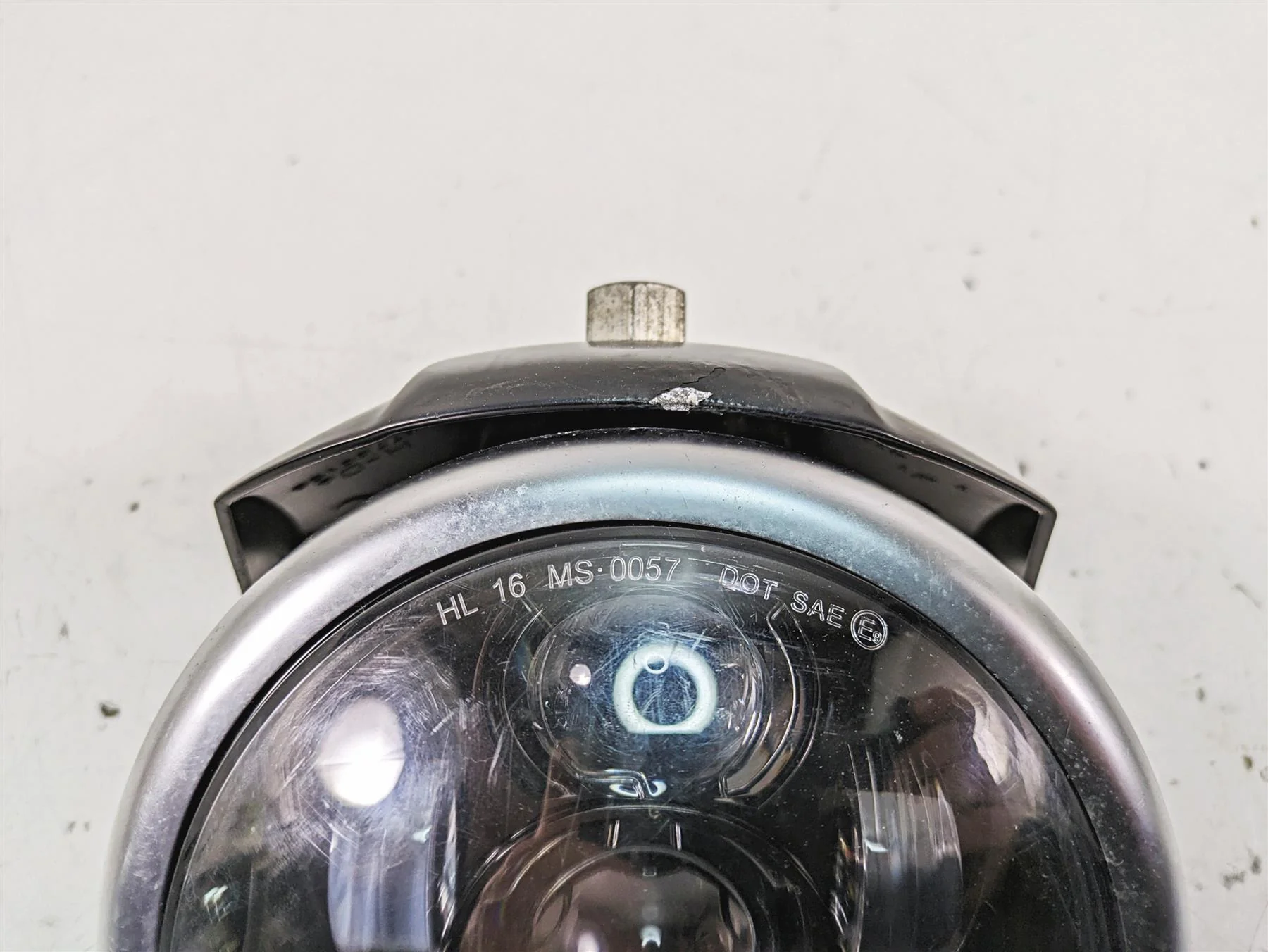 2019 Harley XL883N Sportster Iron Headlight Head Light Lamp Lens 69774-07A - Image 3
