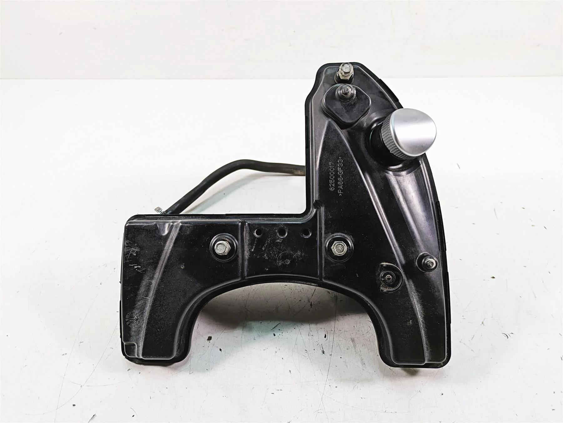 2019 Harley XL883N Sportster Iron Oil Tank Reservoir & Dip Stick 62500017