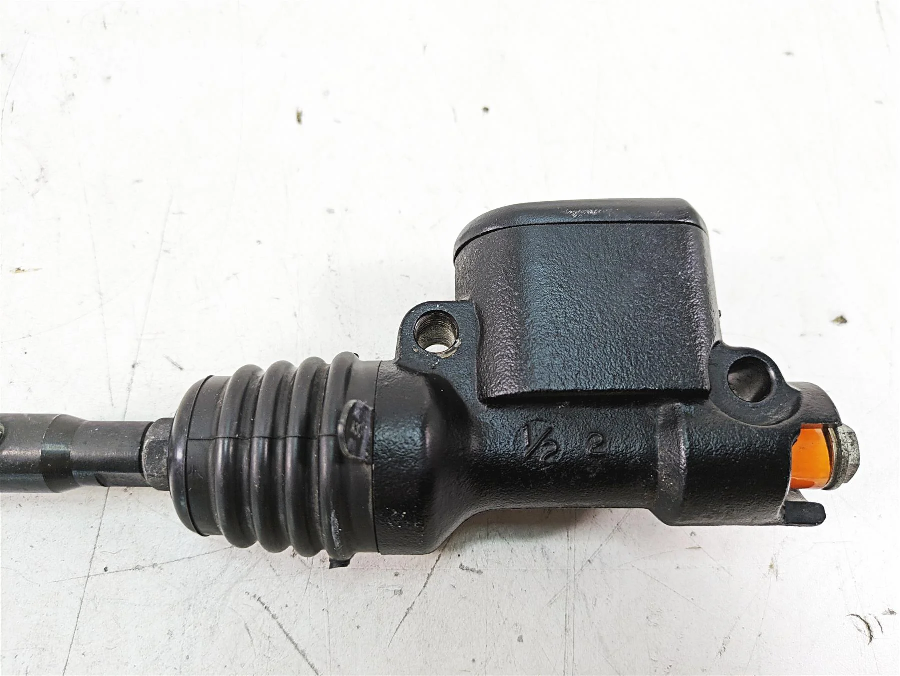 2019 Harley XL883N Sportster Iron Rear Brake Master Cylinder 41700025 - Image 9
