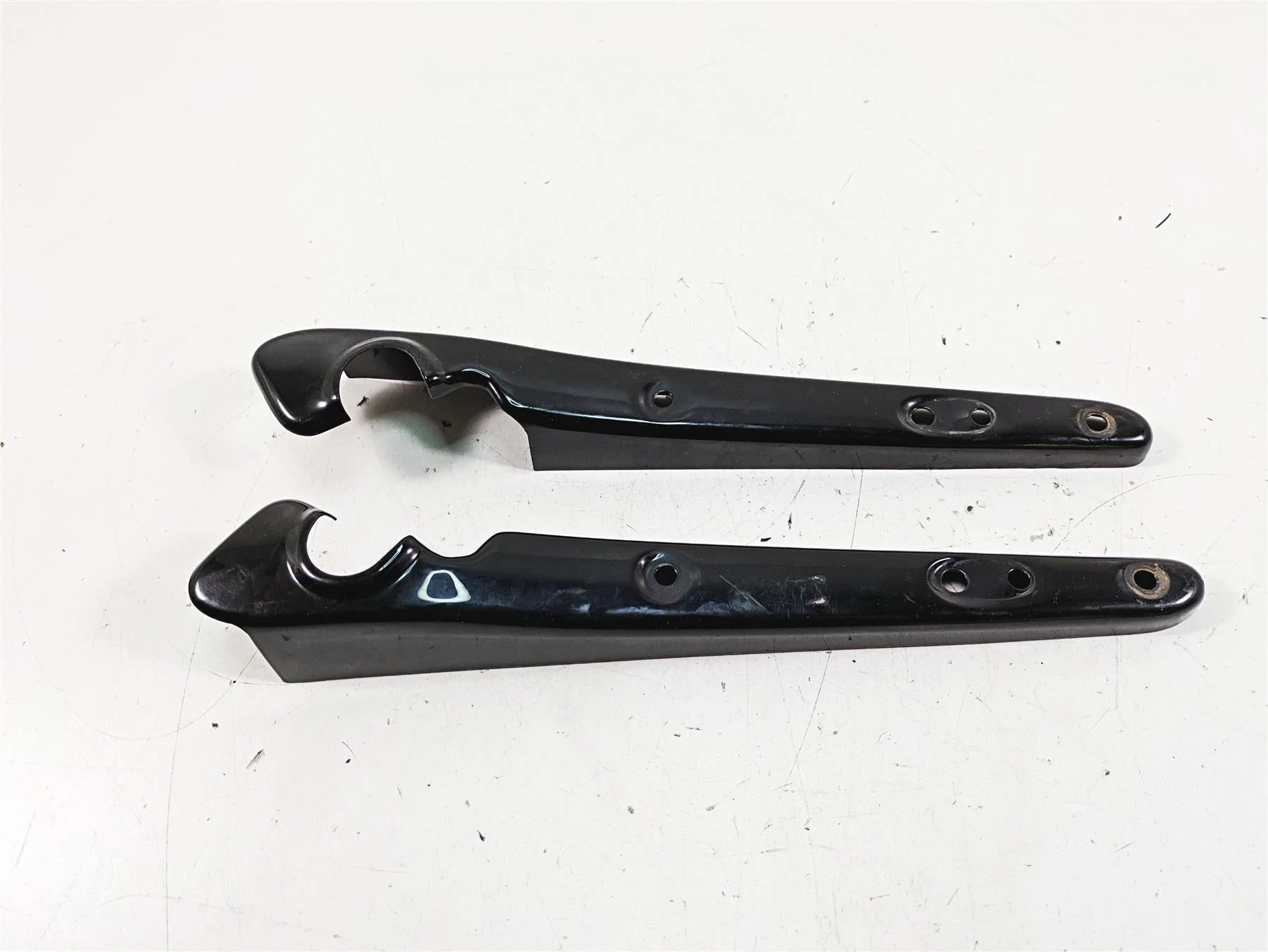 2019 Harley XL883N Sportster Iron Rear Fender Struts Braces 60203-06 60204-06