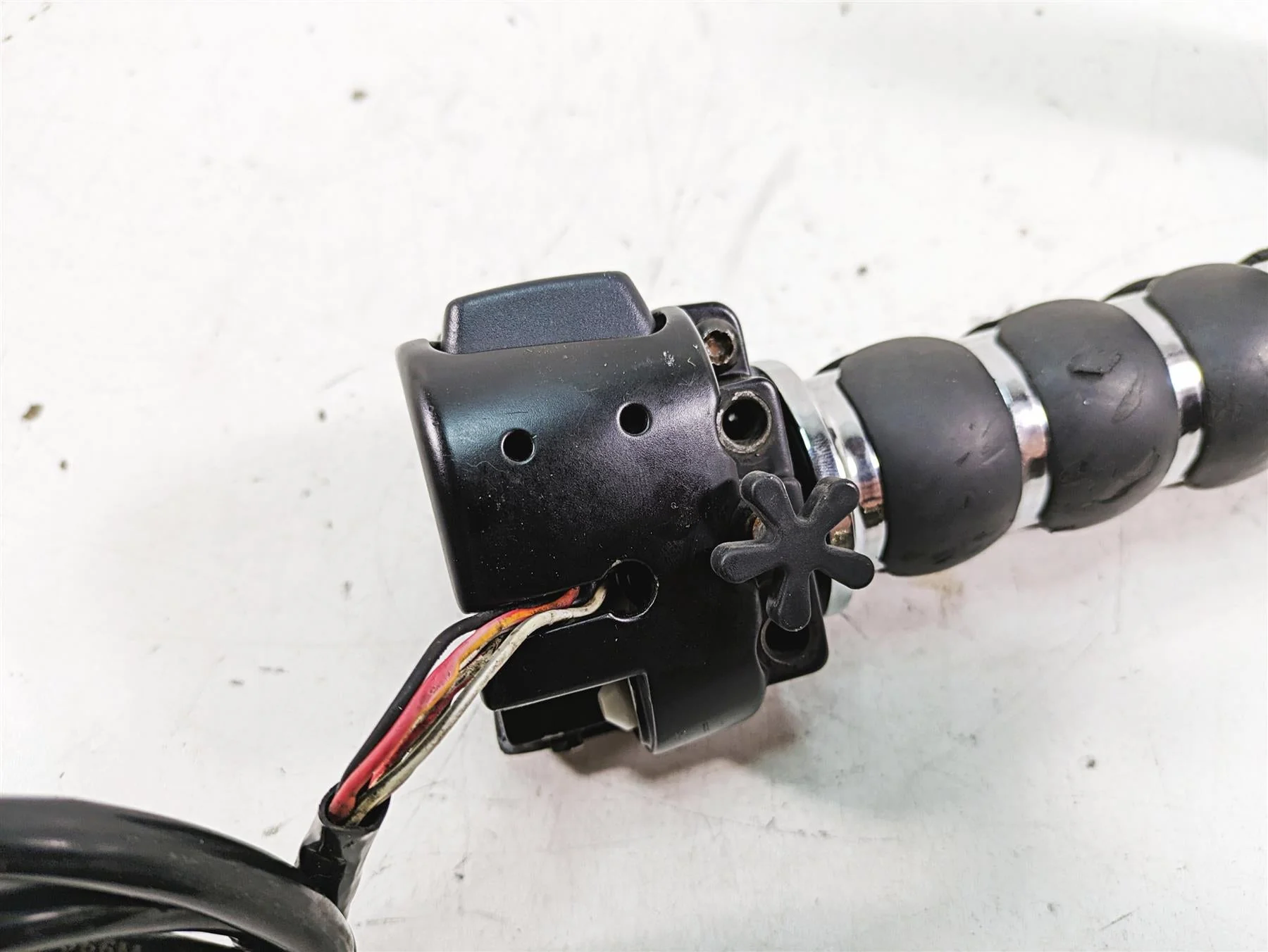2019 Harley XL883N Sportster Iron Right Hand Control Switch 71500118 - Image 11