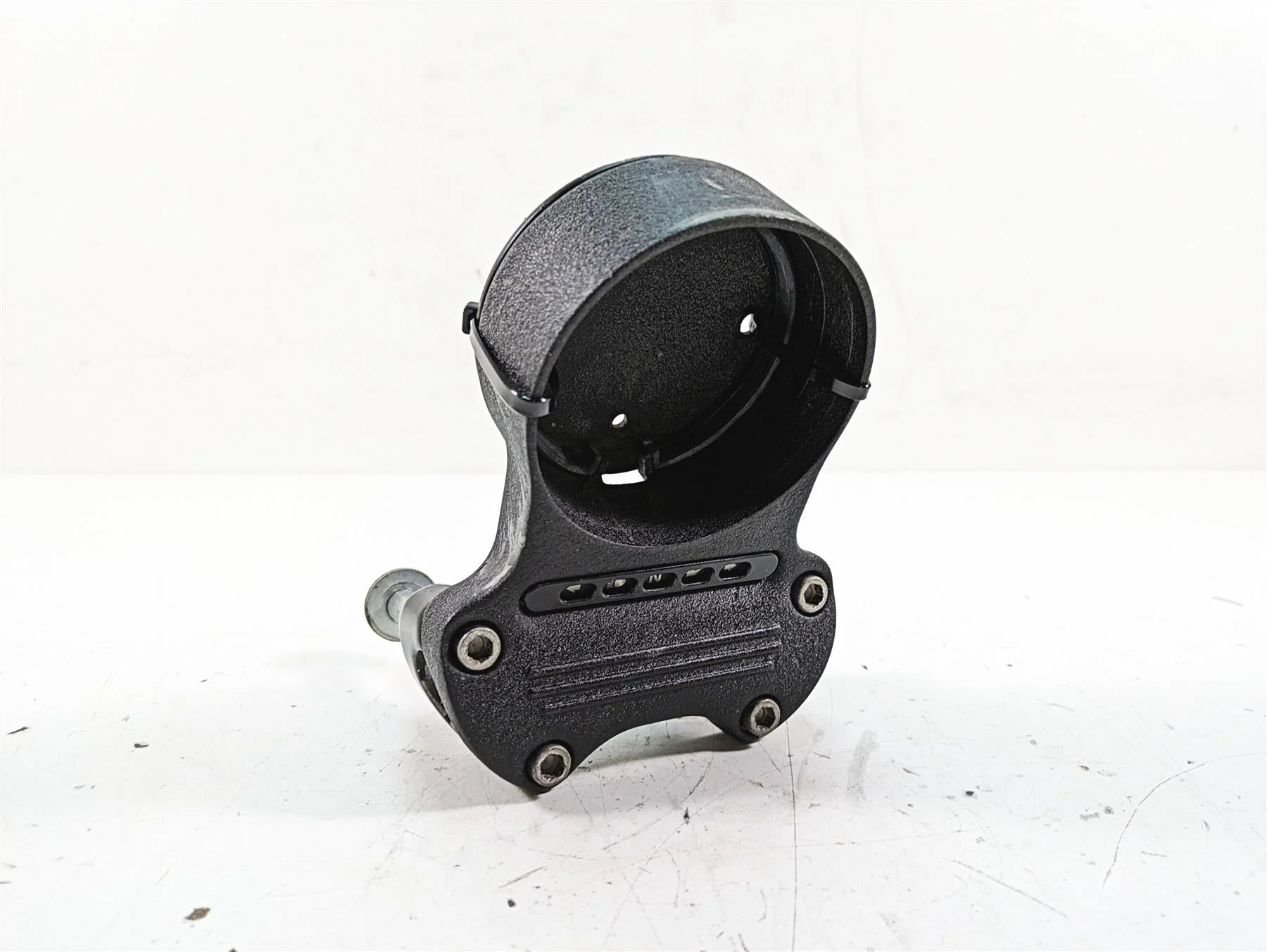 2019 Harley XL883N Sportster Iron Speedometer Housing & Riser 55847-05A - Image 6