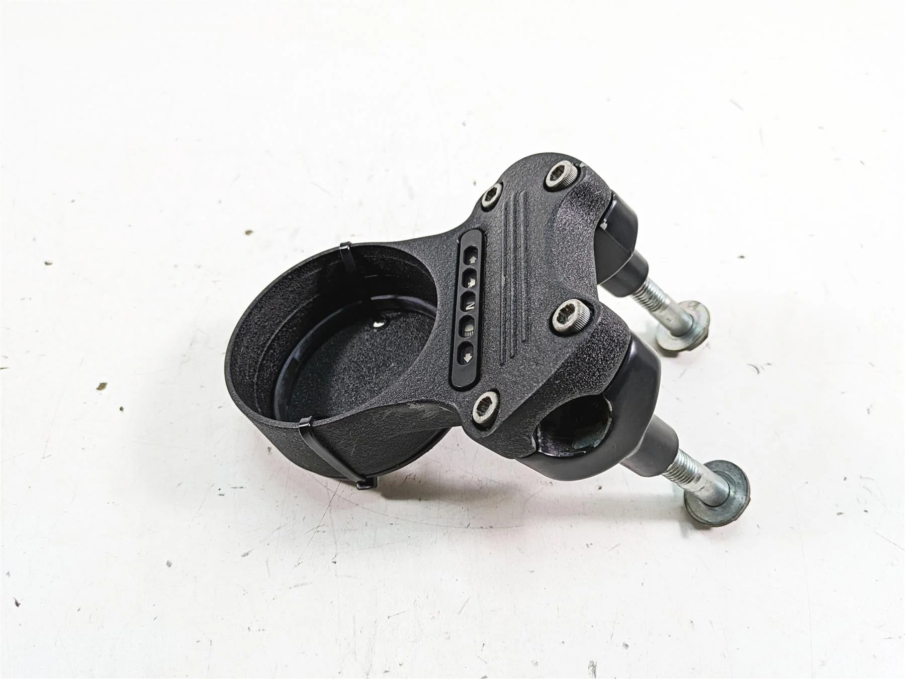 2019 Harley XL883N Sportster Iron Speedometer Housing & Riser 55847-05A - Image 8