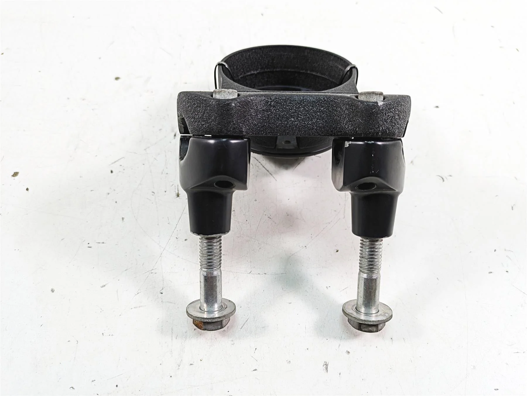 2019 Harley XL883N Sportster Iron Speedometer Housing & Riser 55847-05A - Image 9