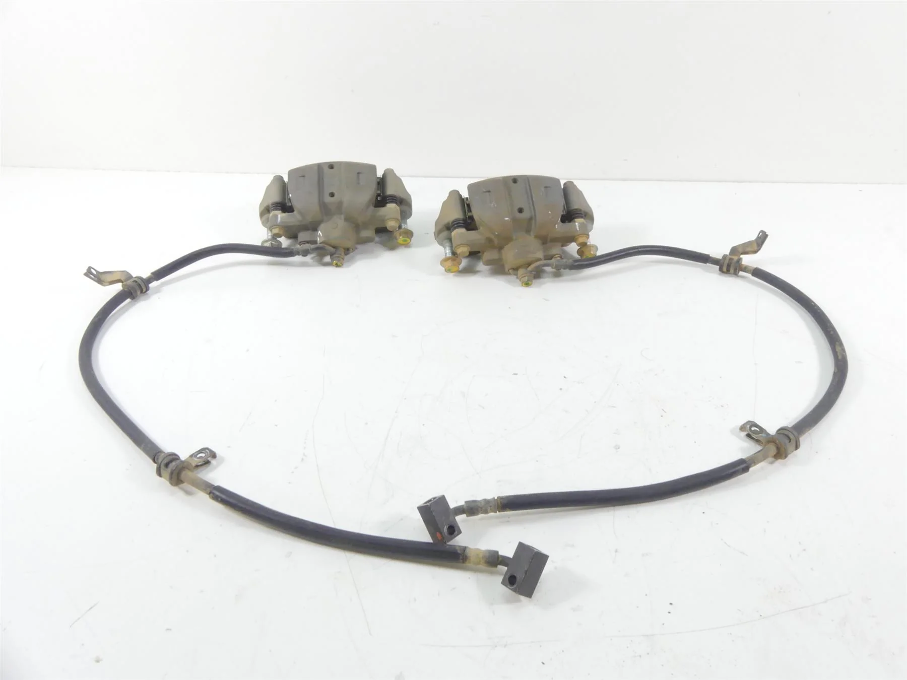2019 Honda Talon SXS1000 S2R Nissin Front Brake Caliper Set  45250-HL4-A01 - Image 2