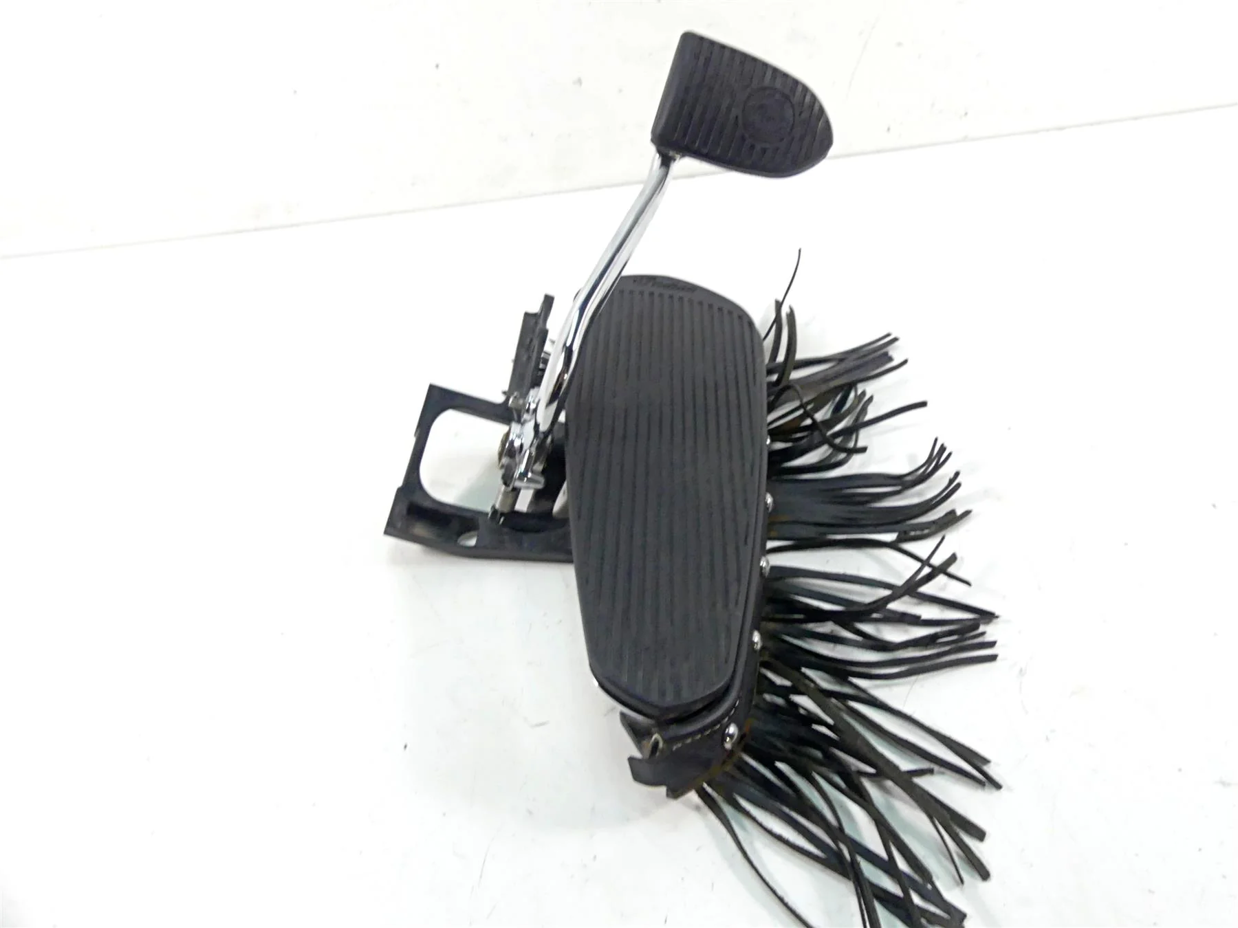 2019 Indian Chieftain Classic Right Floor Board + Brake Pedal 1019310 1023250 - Image 4