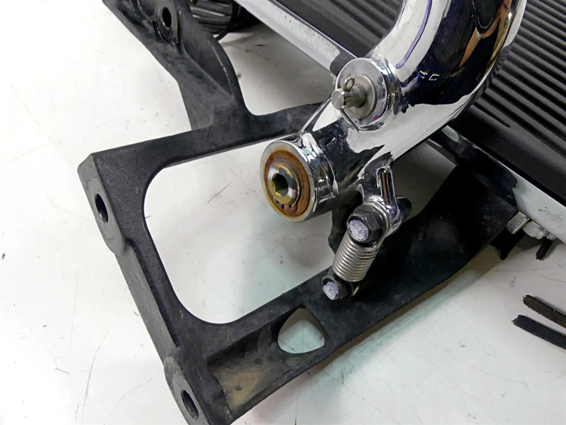 2019 Indian Chieftain Classic Right Floor Board + Brake Pedal 1019310 1023250 - Image 8