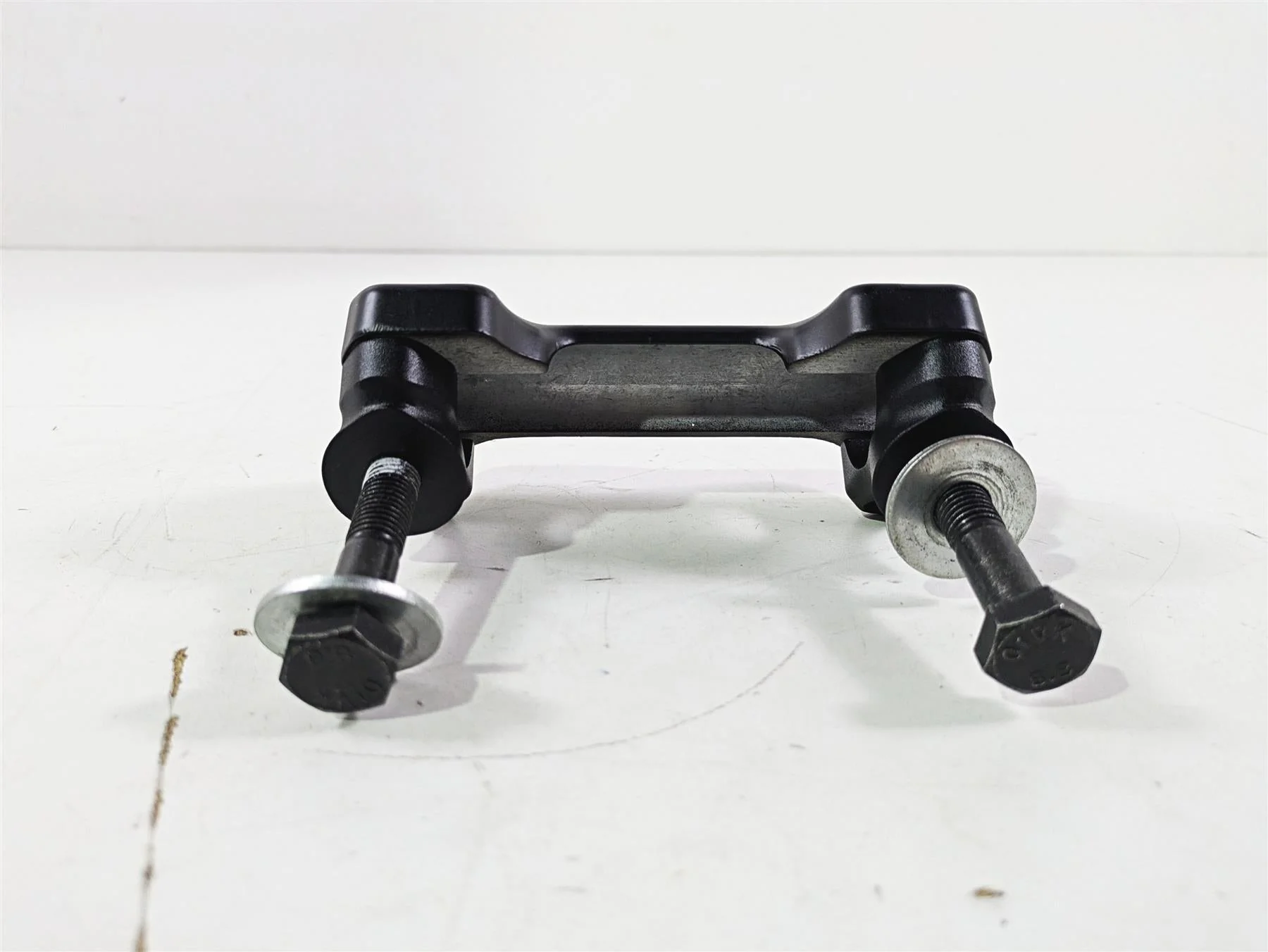 2019 Indian Chieftain Limited Black Handlebar Holder Risers 5139656 5639269 - Image 2